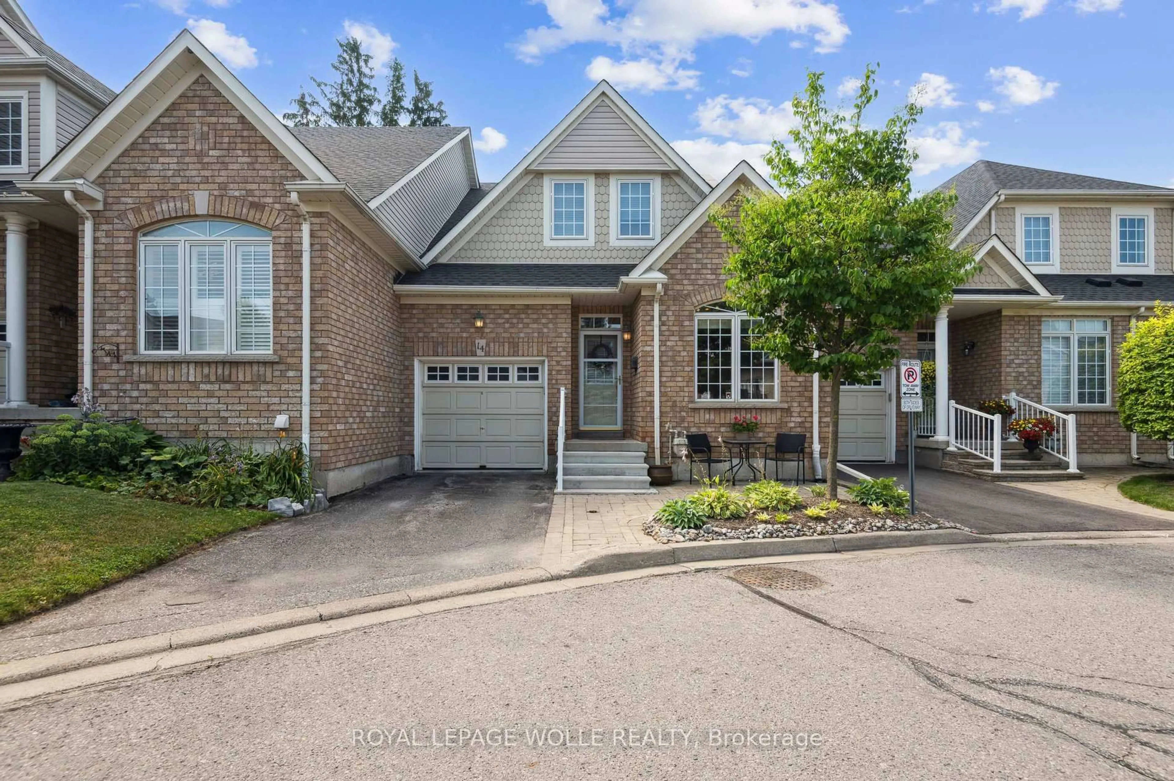 Home with brick exterior material, street for 19 Niagara Dr #14, Oshawa Ontario L1G 8G2
