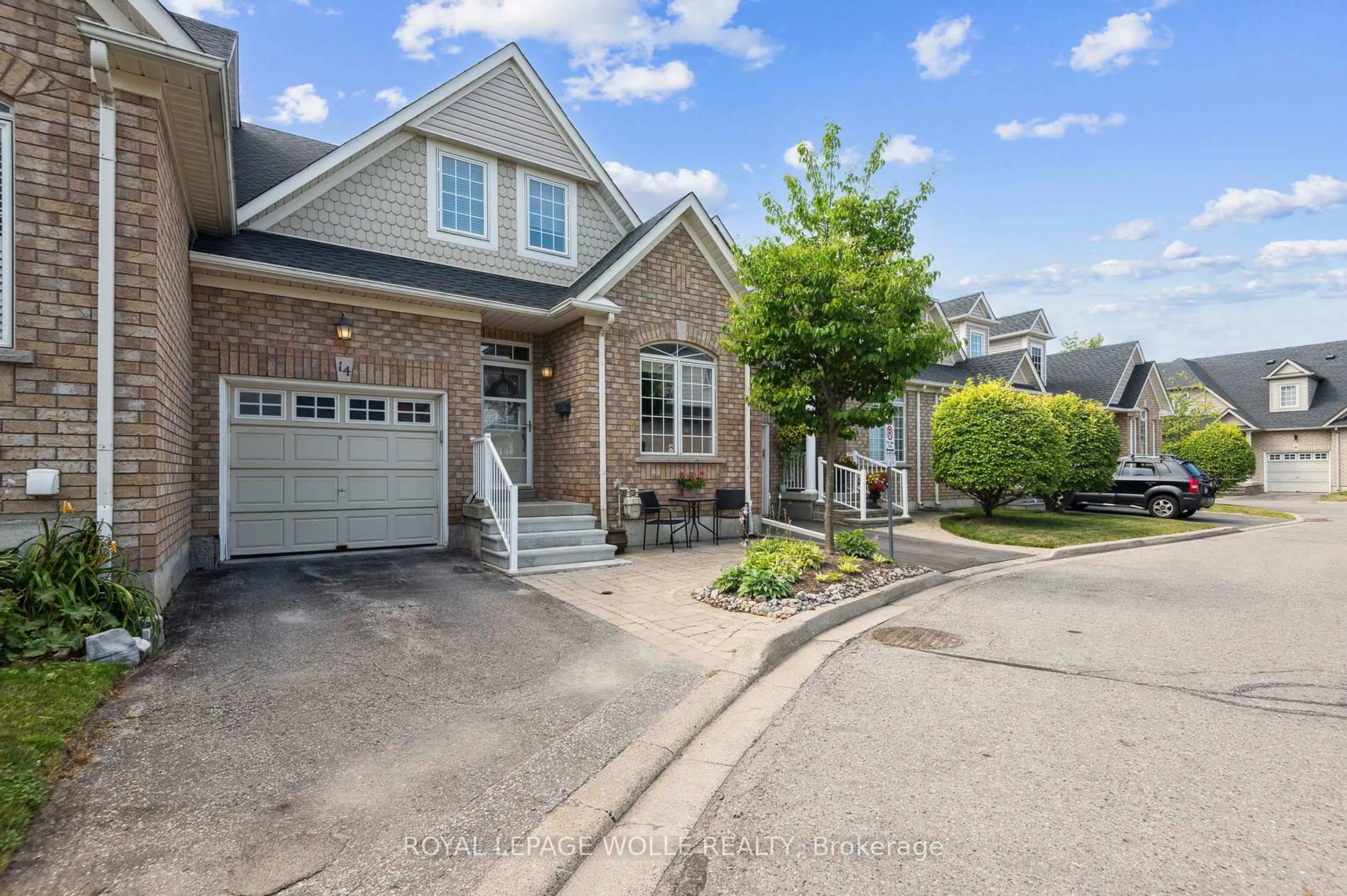 Home with brick exterior material, street for 19 Niagara Dr #14, Oshawa Ontario L1G 8G2