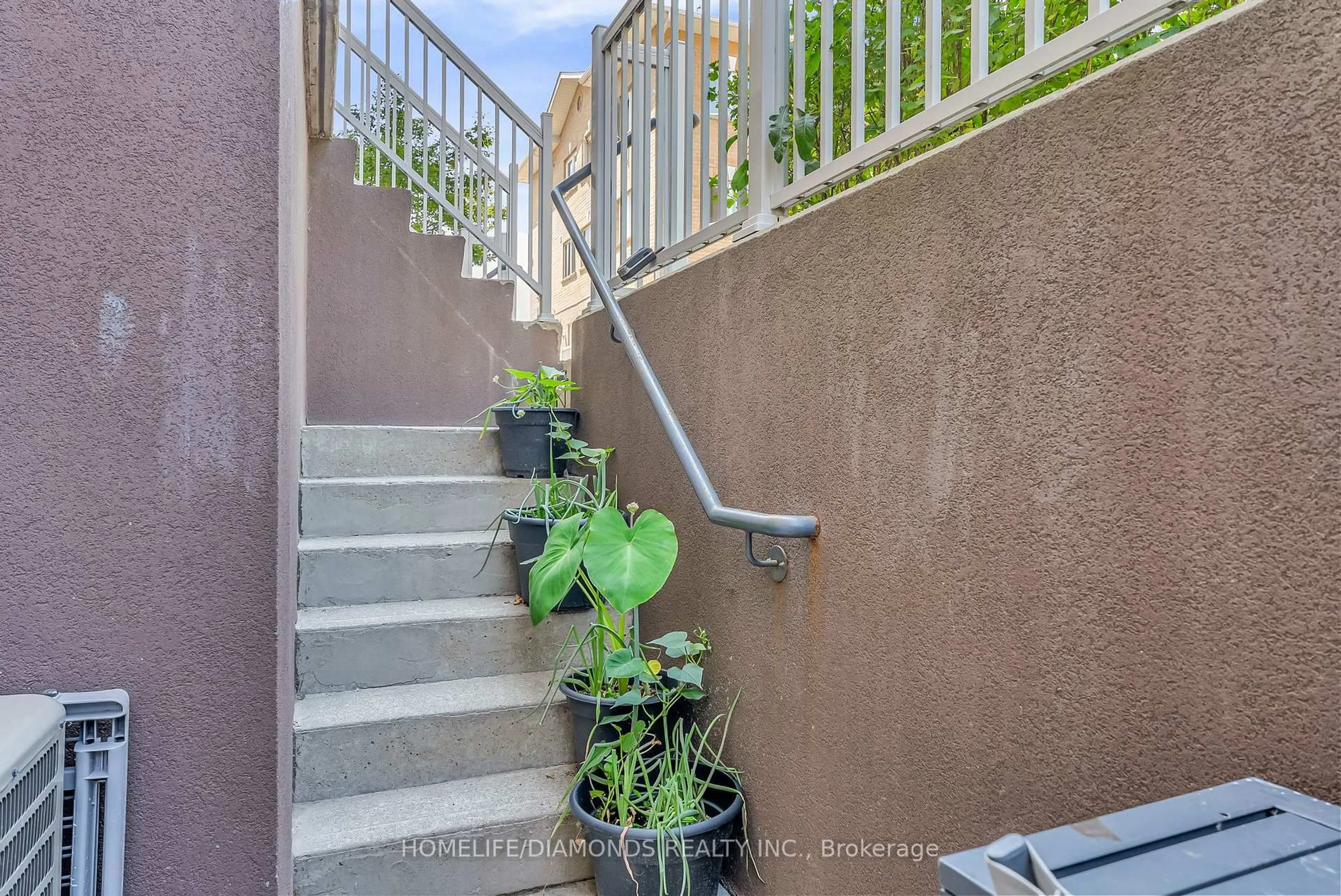 Stairs for 1775 MARKHAM Rd #108, Toronto Ontario M1B 2Z7