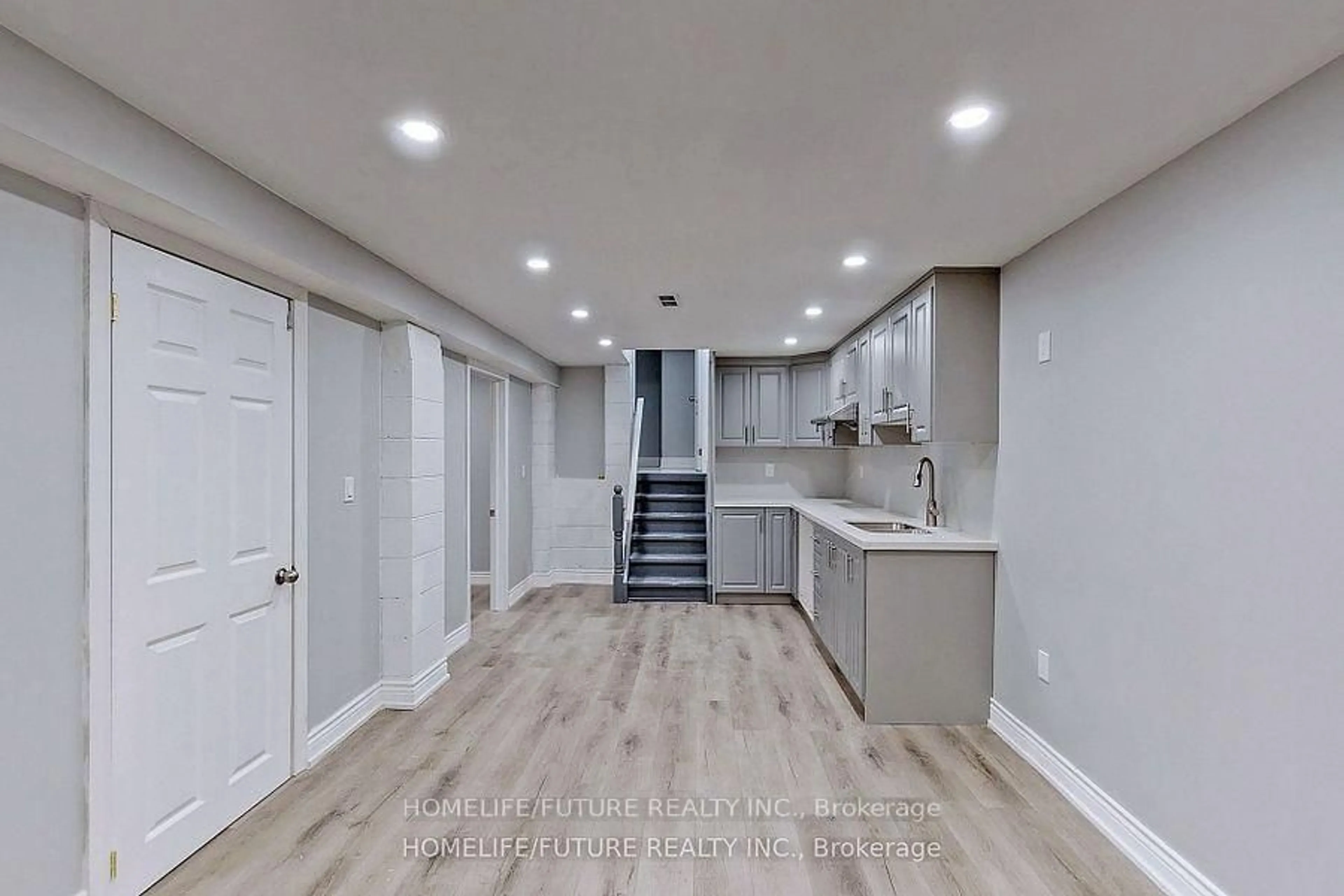 Open concept kitchen, unknown for 28 Skyridge Rd, Toronto Ontario M1E 4P1
