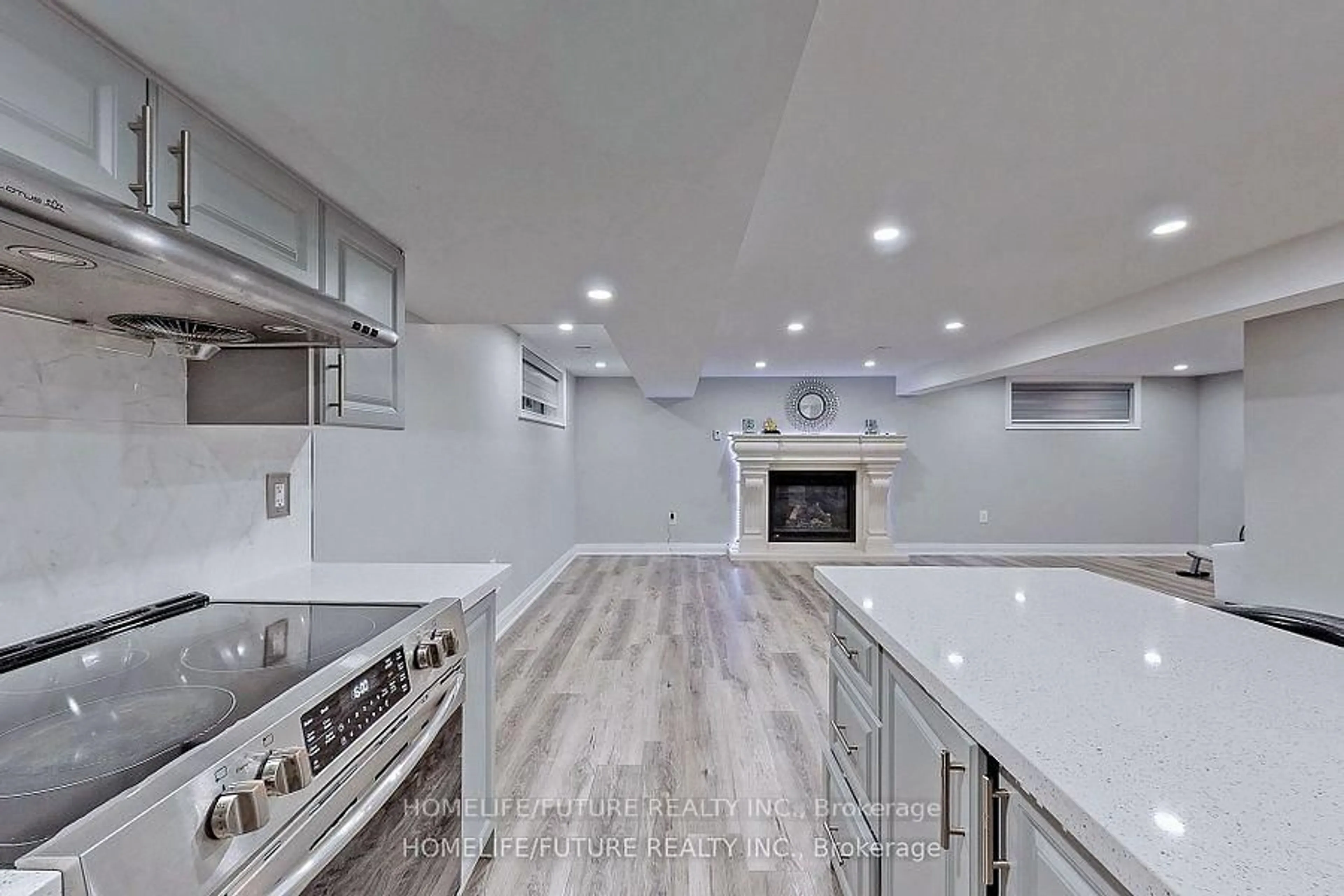 Open concept kitchen, ceramic/tile floor for 28 Skyridge Rd, Toronto Ontario M1E 4P1