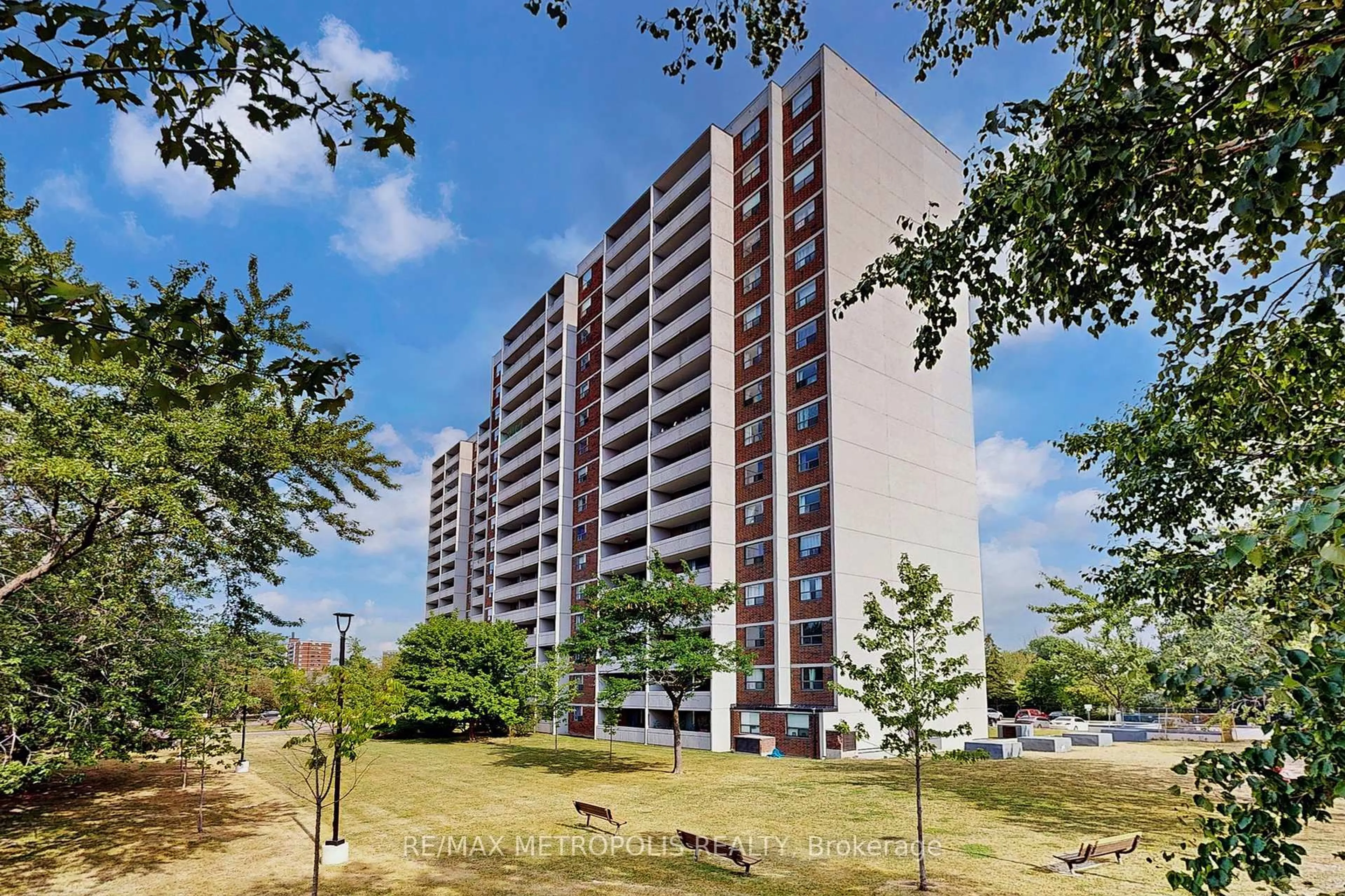 A pic from outside/outdoor area/front of a property/back of a property/a pic from drone, building for 301 Prudential Dr #602, Toronto Ontario M1P 4V3