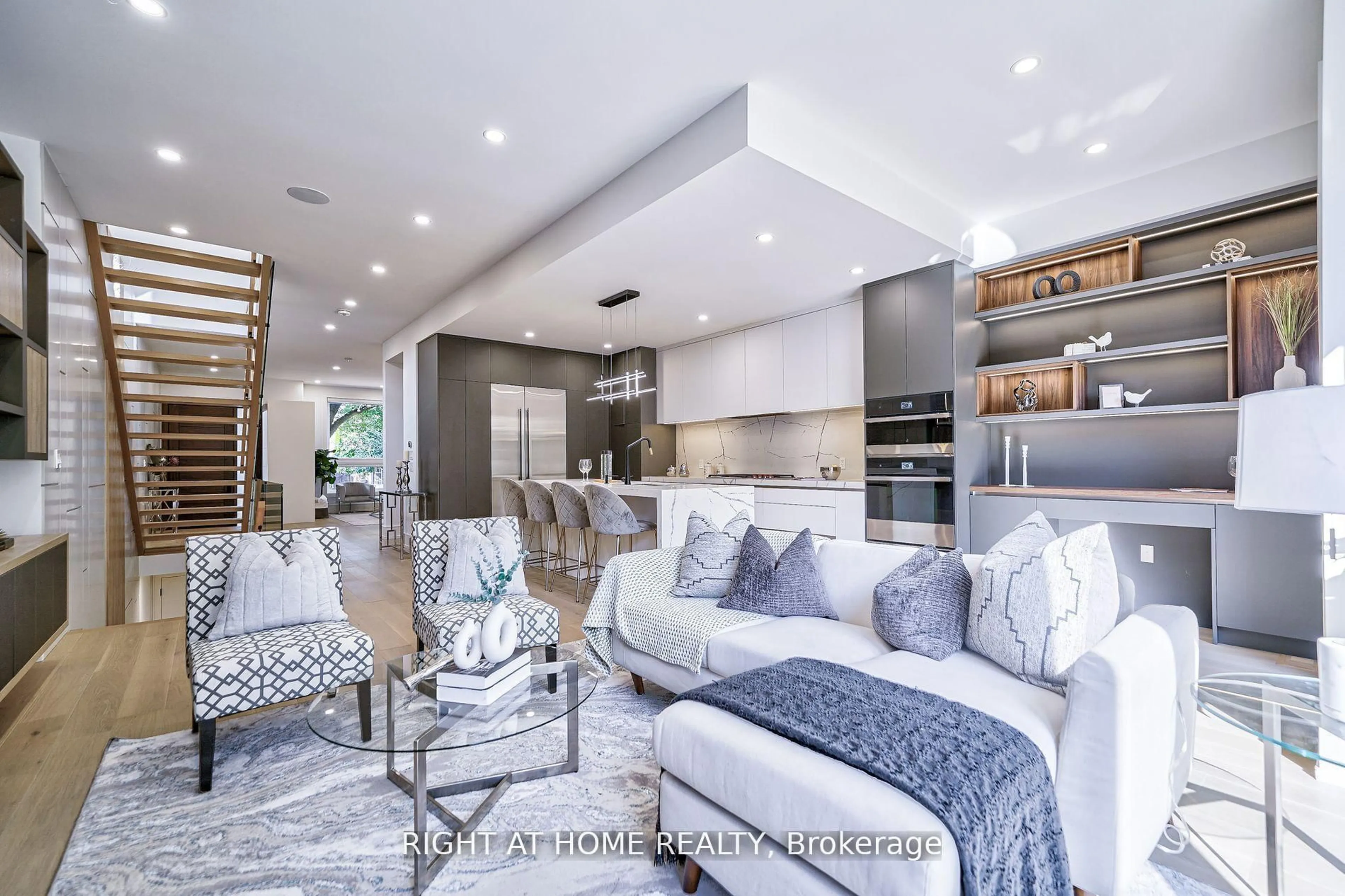 Open concept kitchen, unknown for 333 Woodmount Ave, Toronto Ontario M4C 4A4