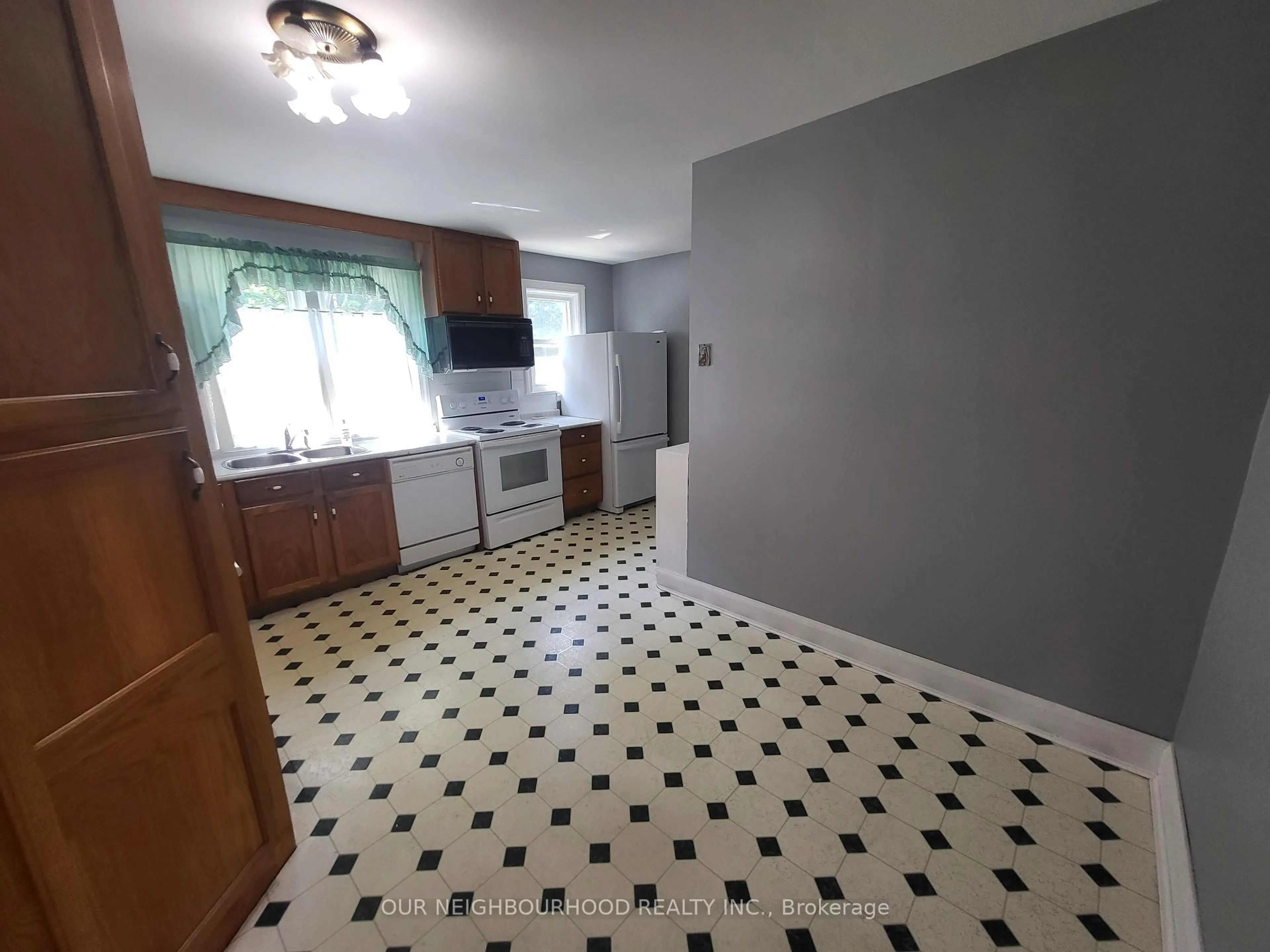 A pic of a room for 221 Liberty St, Clarington Ontario L1C 2M6