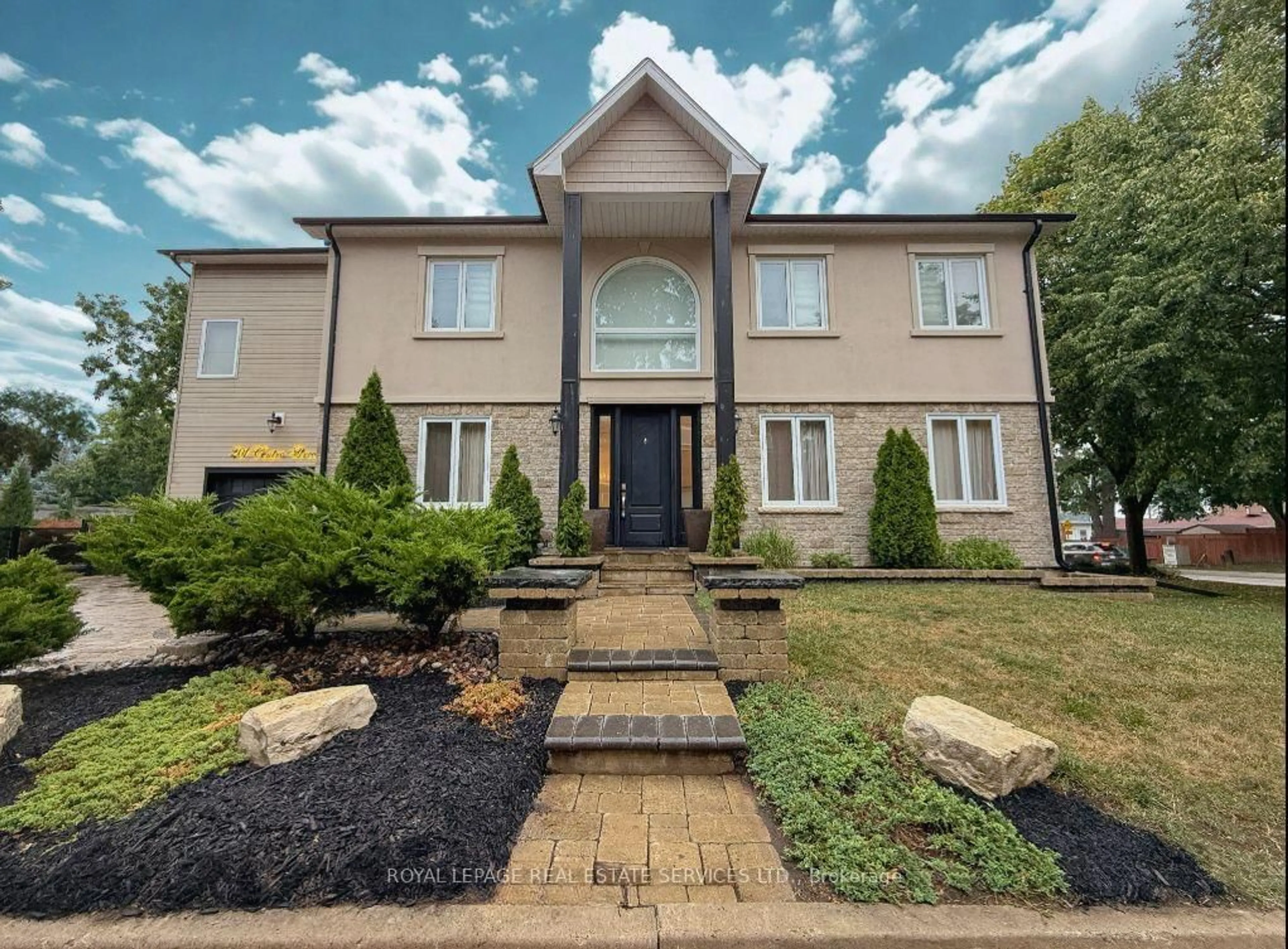 Home with brick exterior material, street for 201 Centre St, Whitby Ontario L1N 4S9