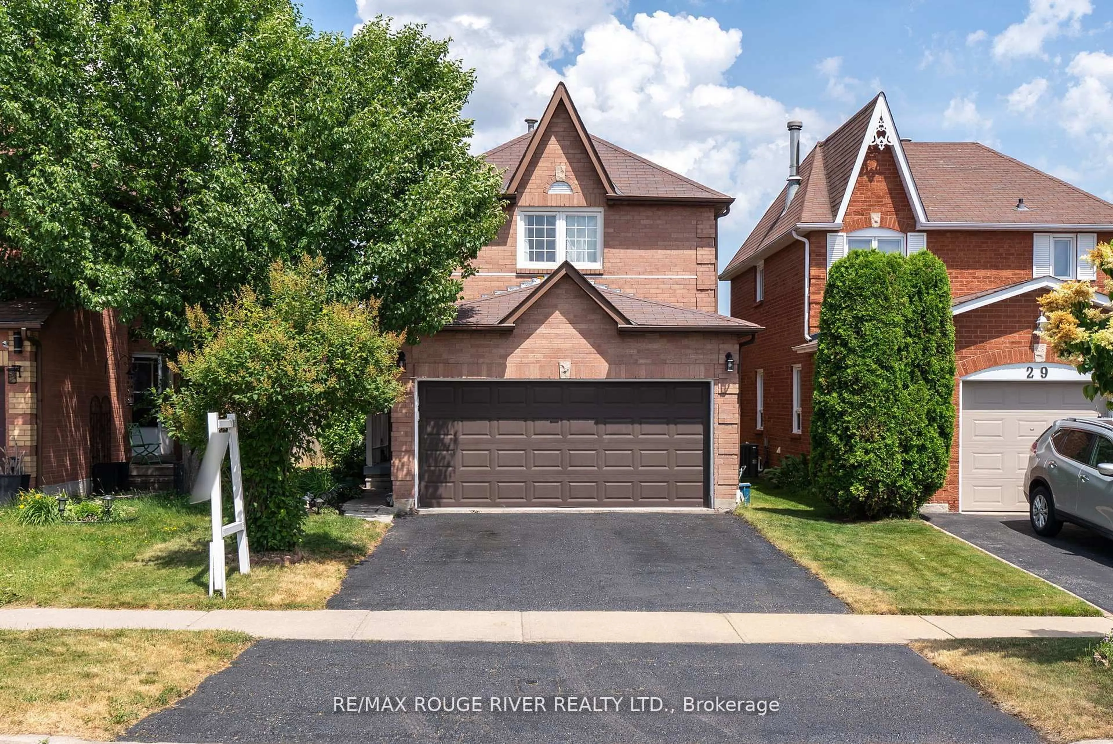 Home with brick exterior material, street for 31 Sharp Cres, Ajax Ontario L1T 3R1