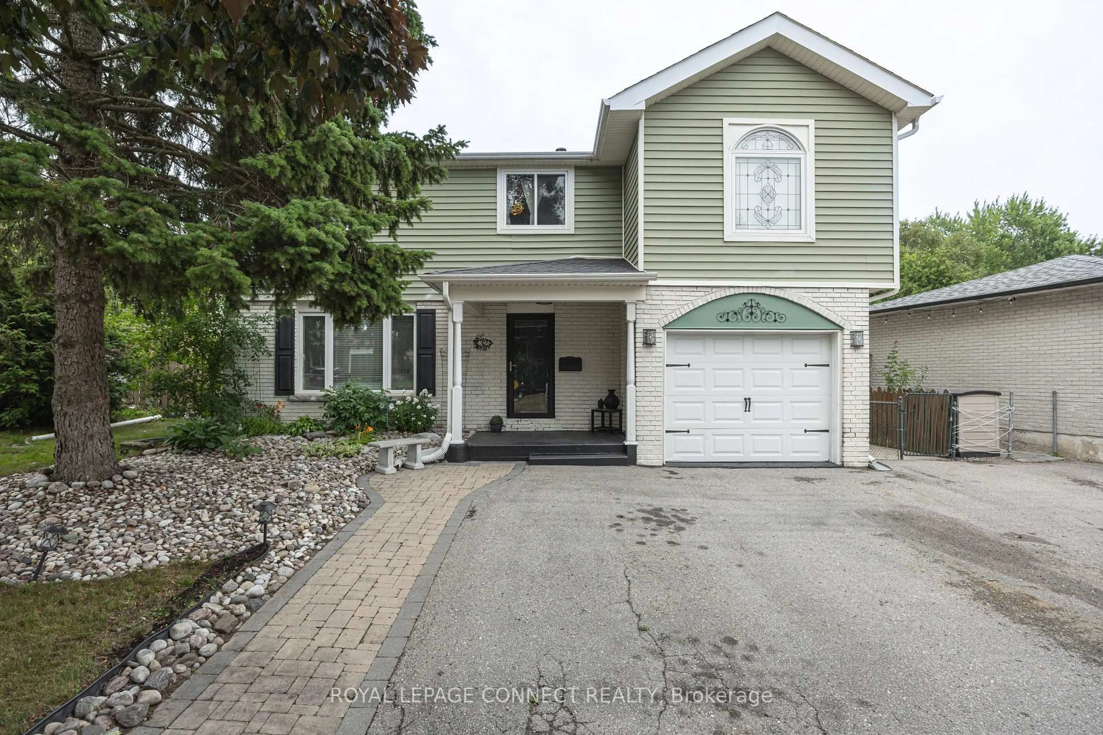 Home with vinyl exterior material, street for 32 Harland Cres, Ajax Ontario L1S 1J9