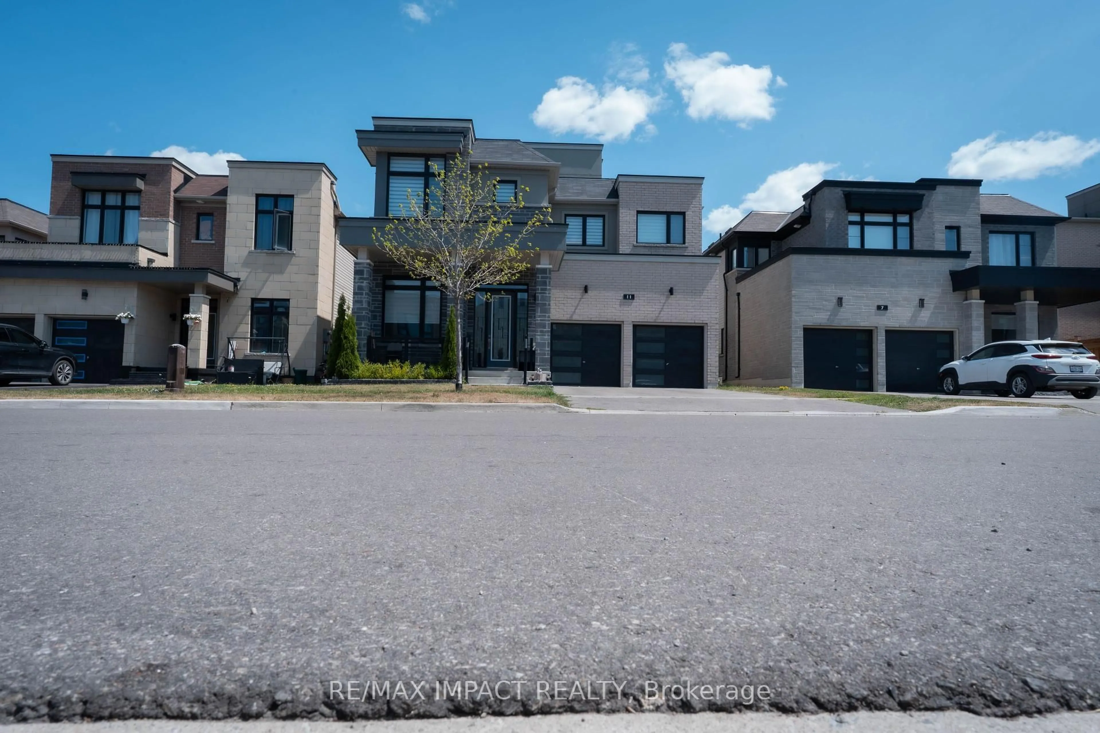 Unknown for 11 Larkin Lane, Clarington Ontario L1C 4A7