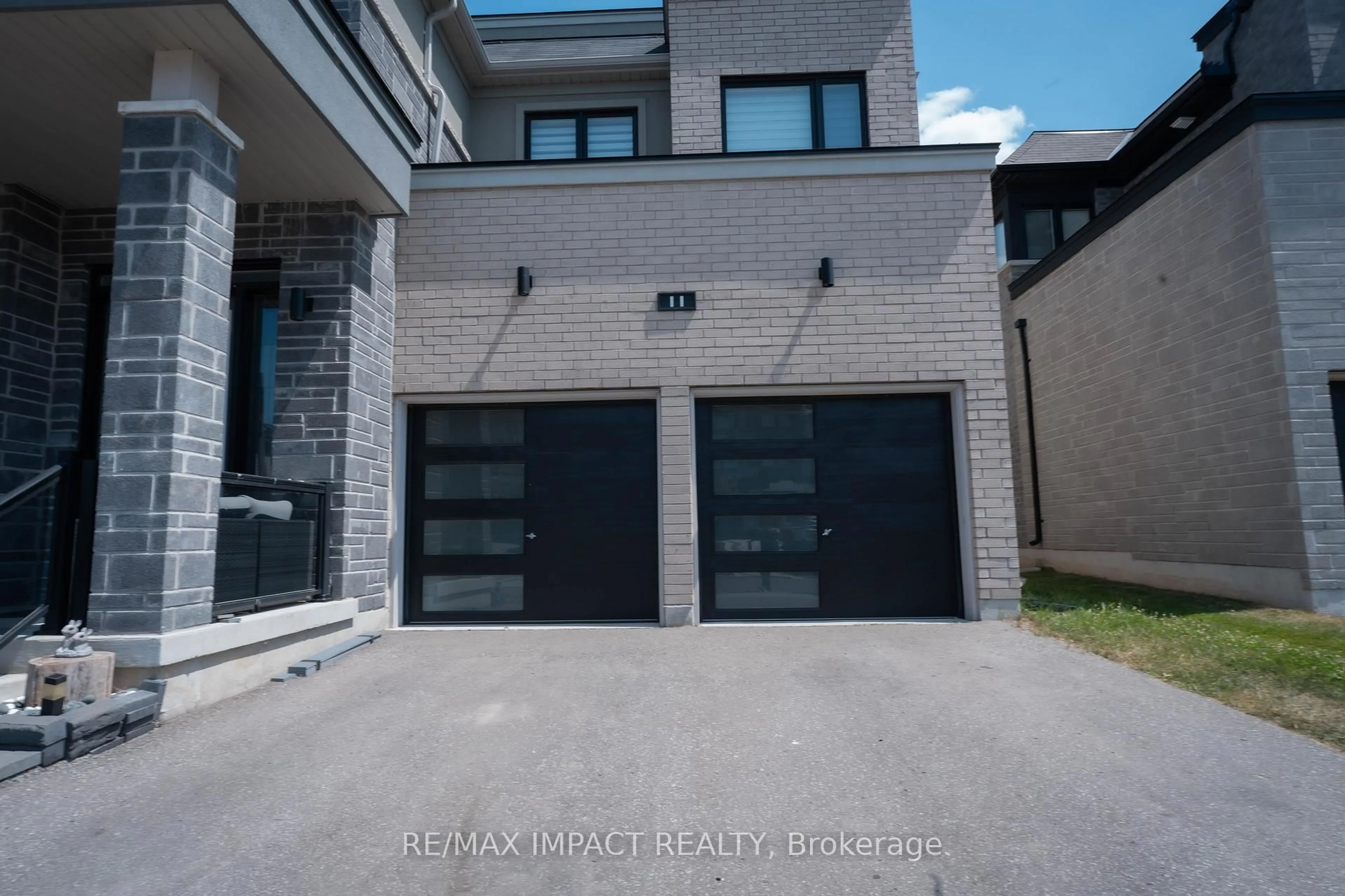 Unknown for 11 Larkin Lane, Clarington Ontario L1C 4A7
