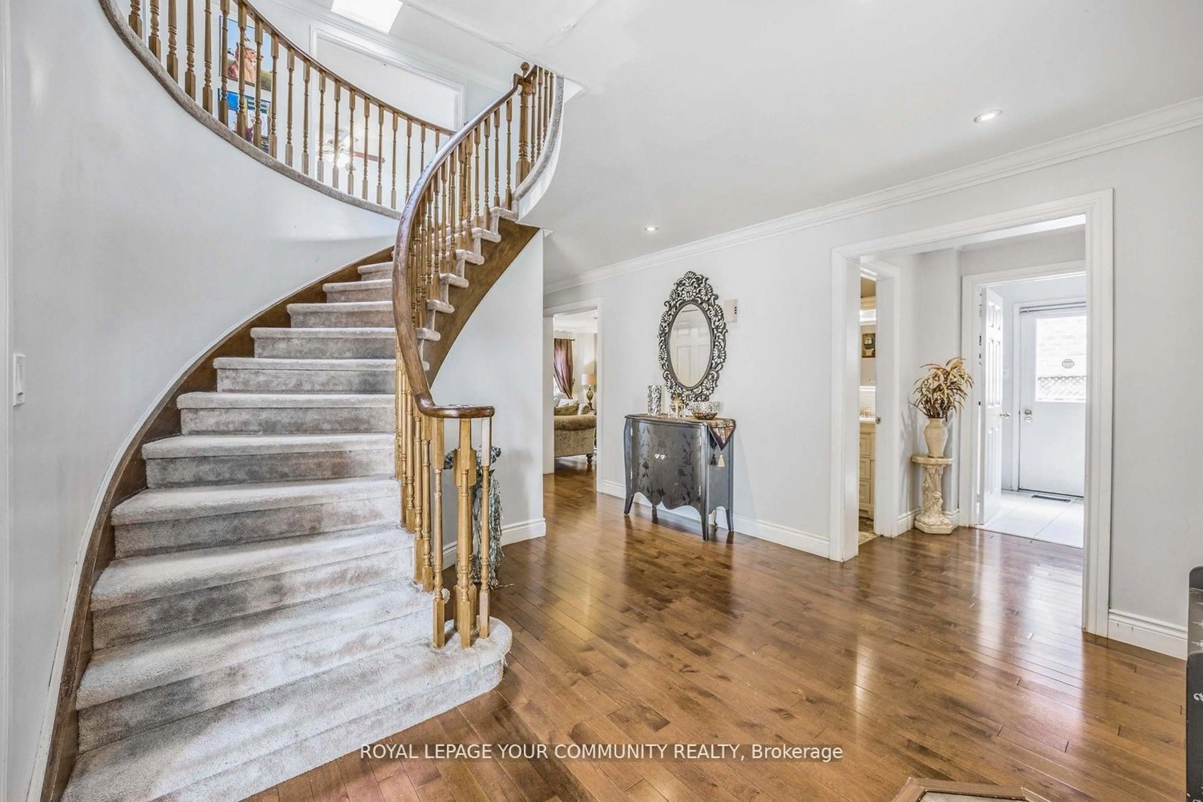 Unknown for 261 Hoover Dr, Pickering Ontario L1V 5R9