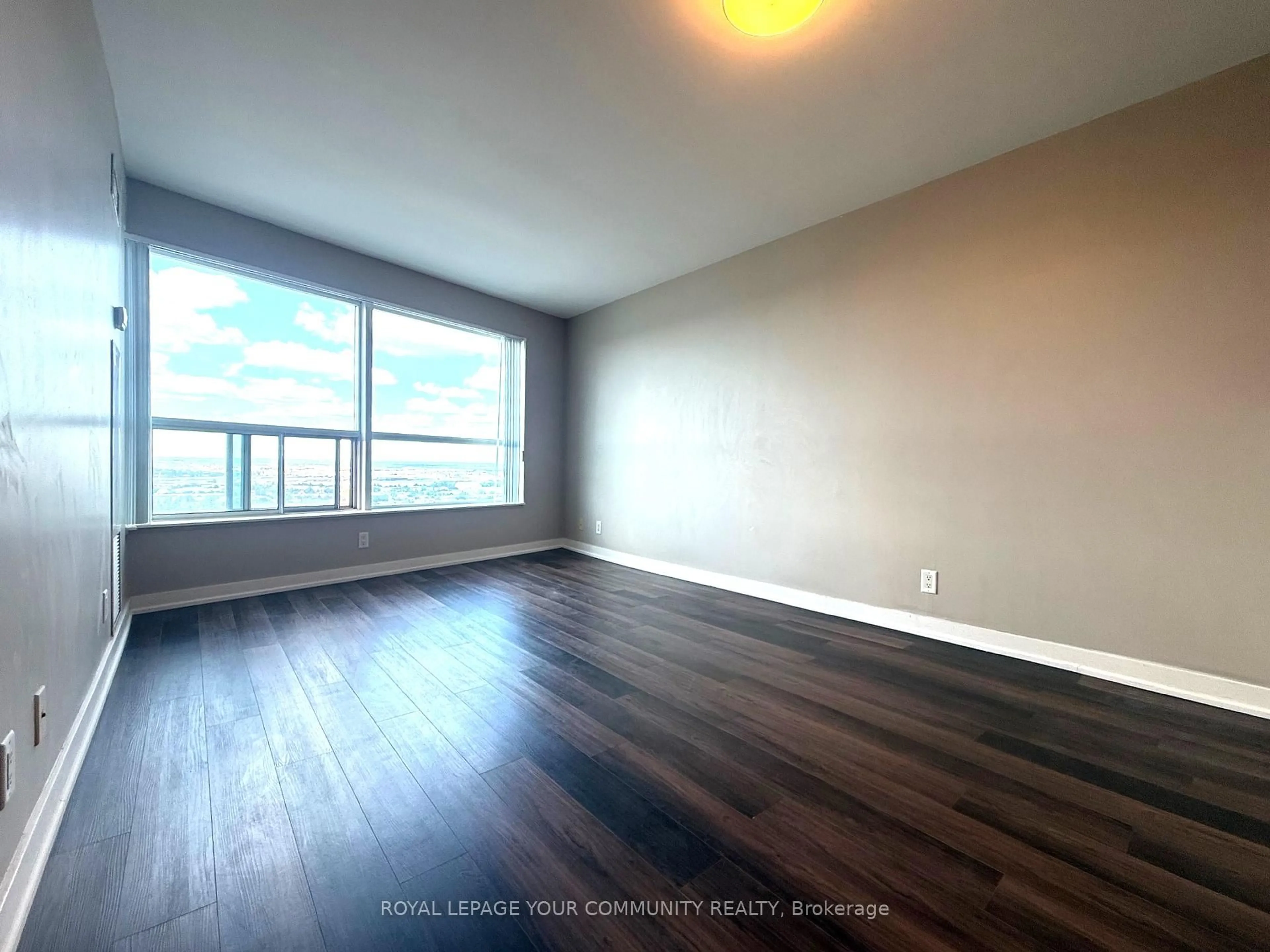 A pic of a room for 38 Lee Centre Dr #3512, Toronto Ontario M1H 3J7