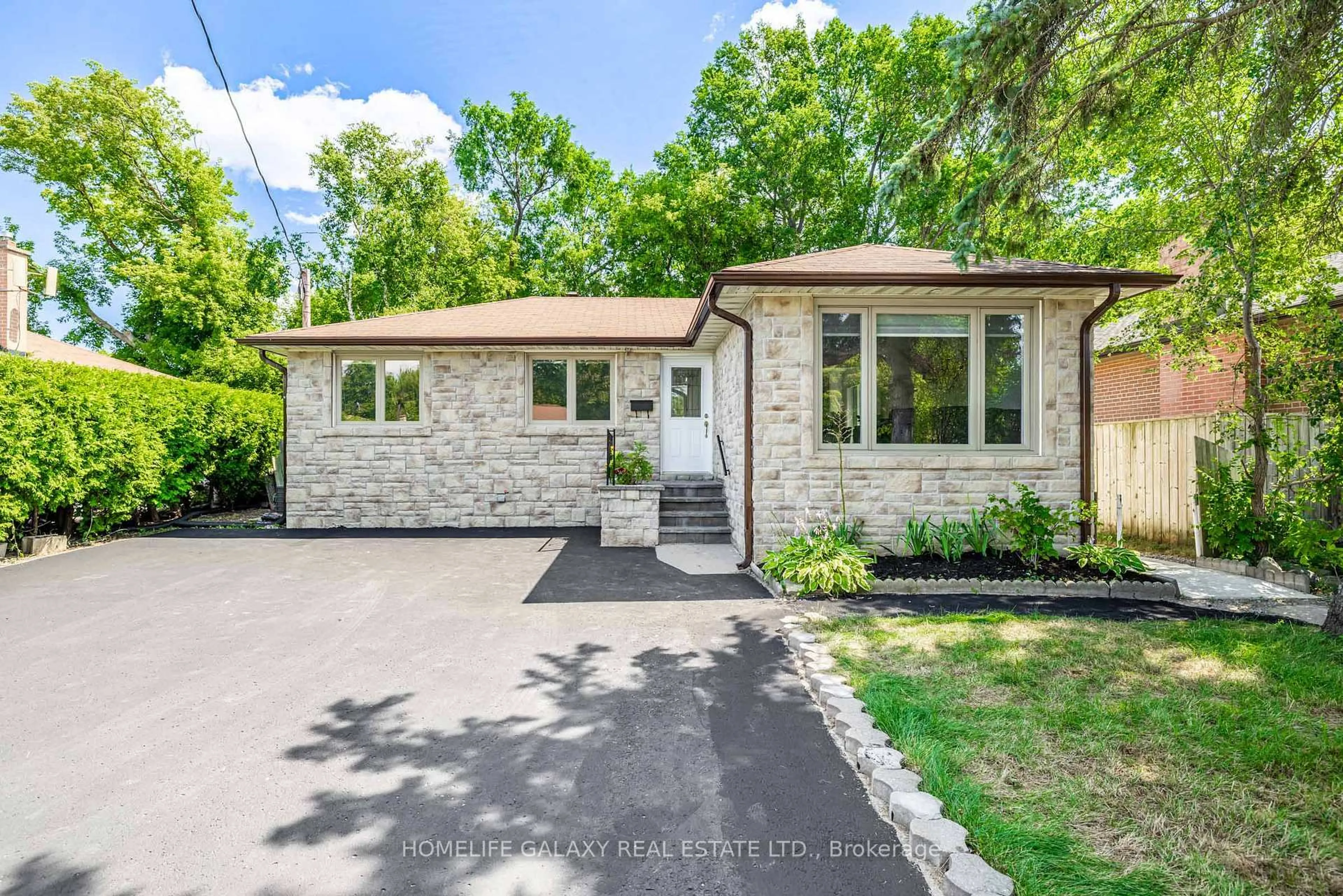 Home with brick exterior material, street for 133 Lupin Dr, Whitby Ontario L1N 1X9