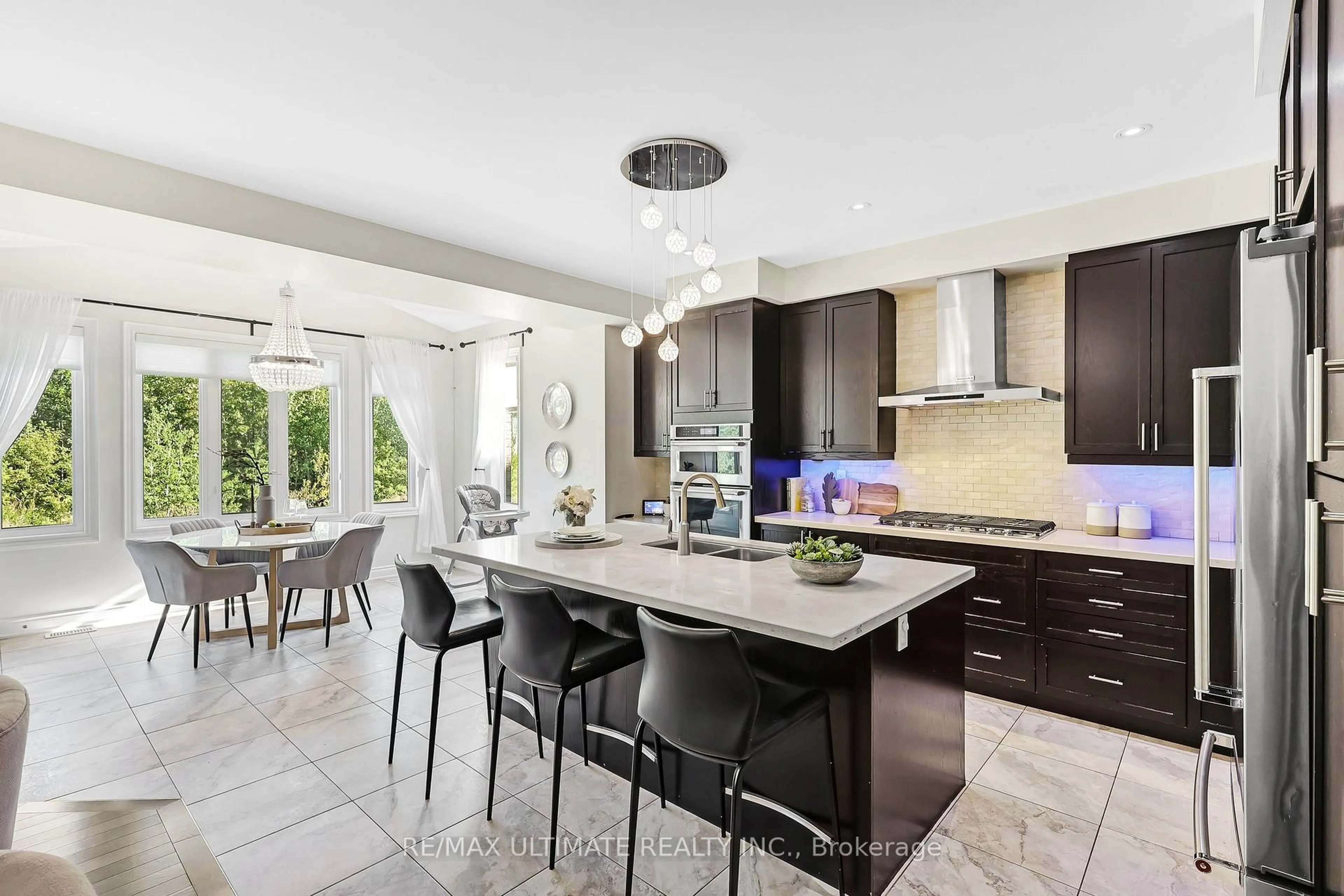 Open concept kitchen, ceramic/tile floor for 42 Donwoods Cres, Whitby Ontario L1R 0N1