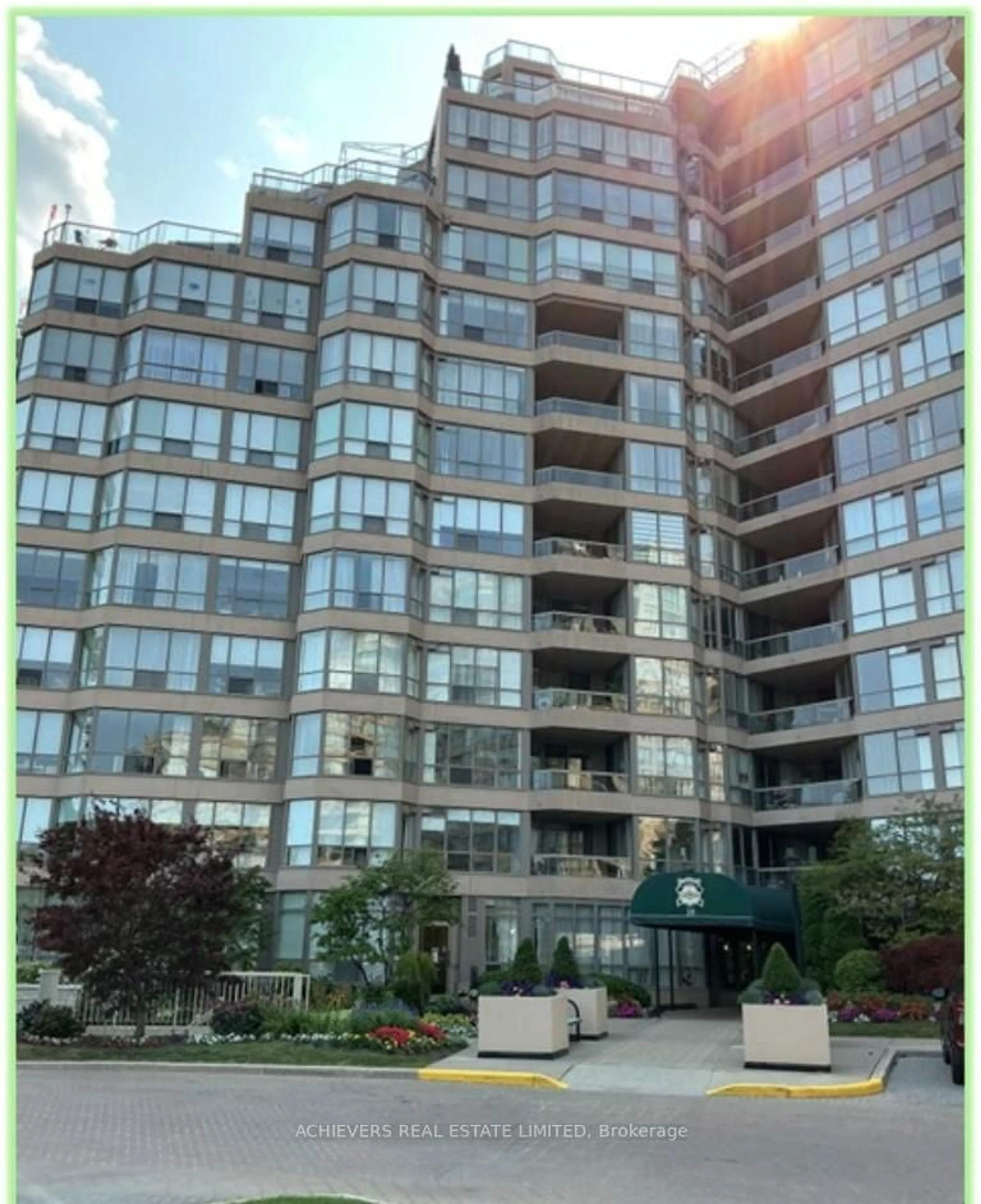Blurry image for 10 Guildwood Pkwy #926, Toronto Ontario M1E 5B5