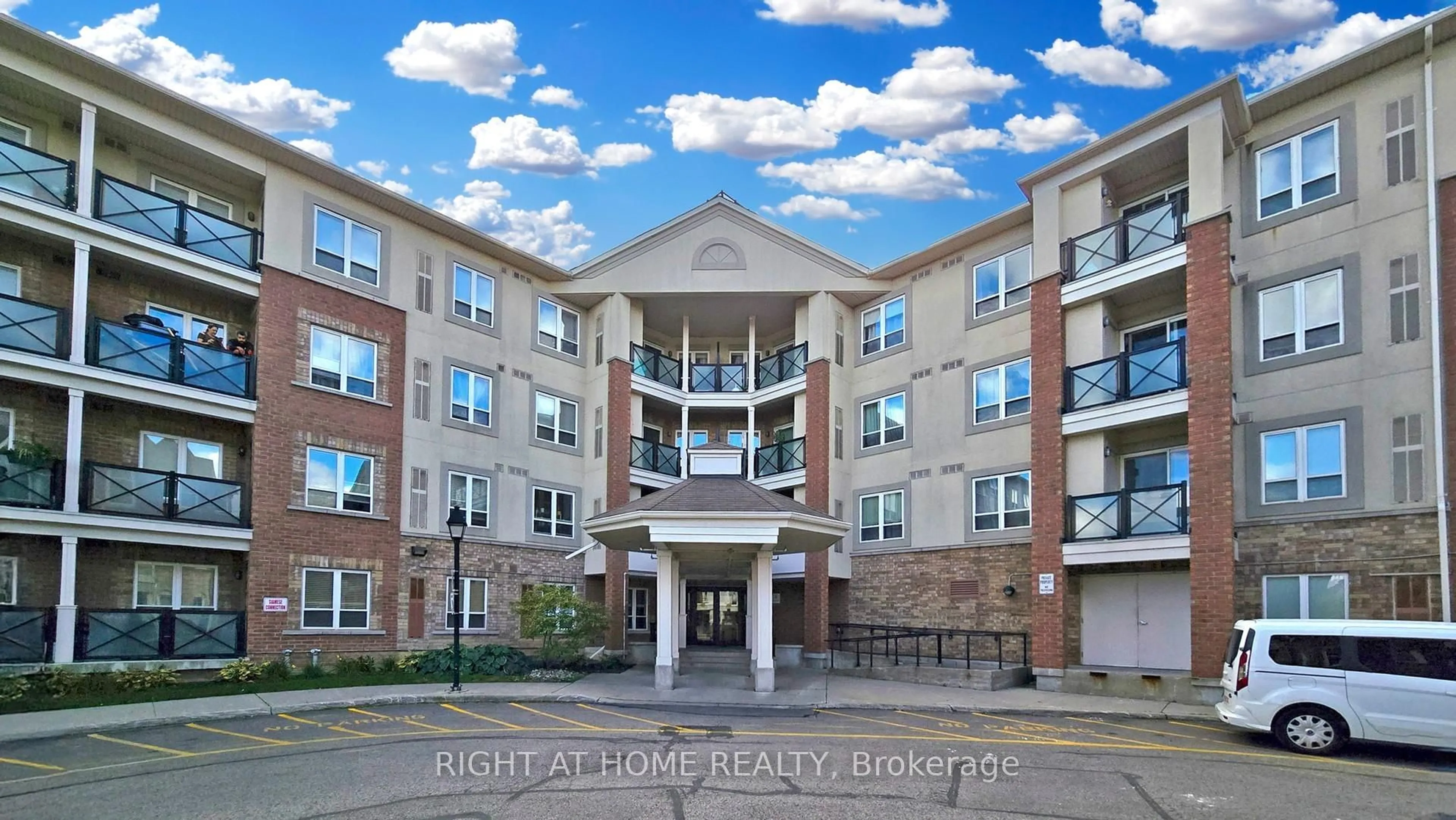 Indoor foyer for 10 Mendelssohn St #325, Toronto Ontario M1L 0G7