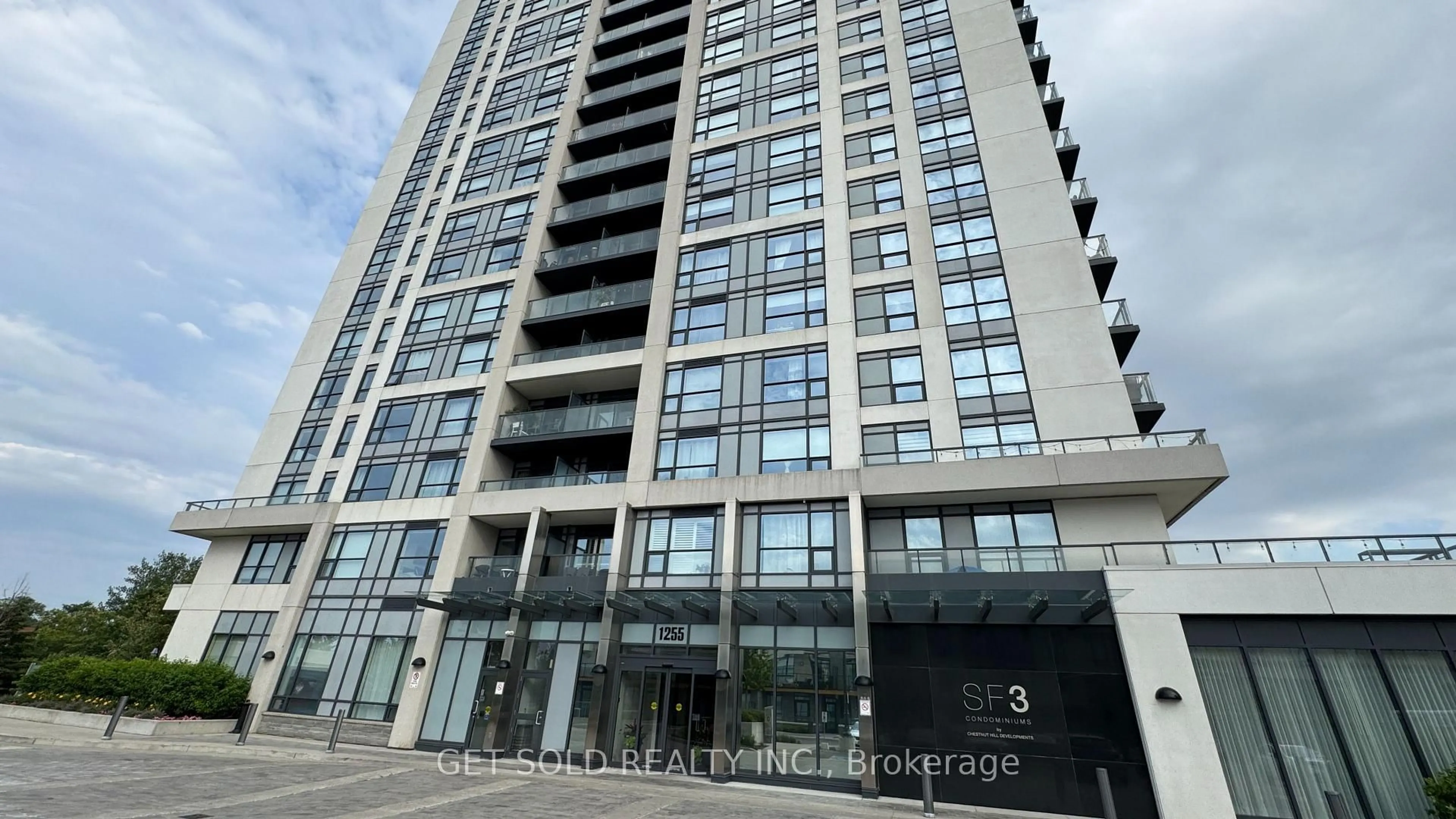 Indoor foyer for 1255 Bayly St #707, Pickering Ontario L1W 0B6