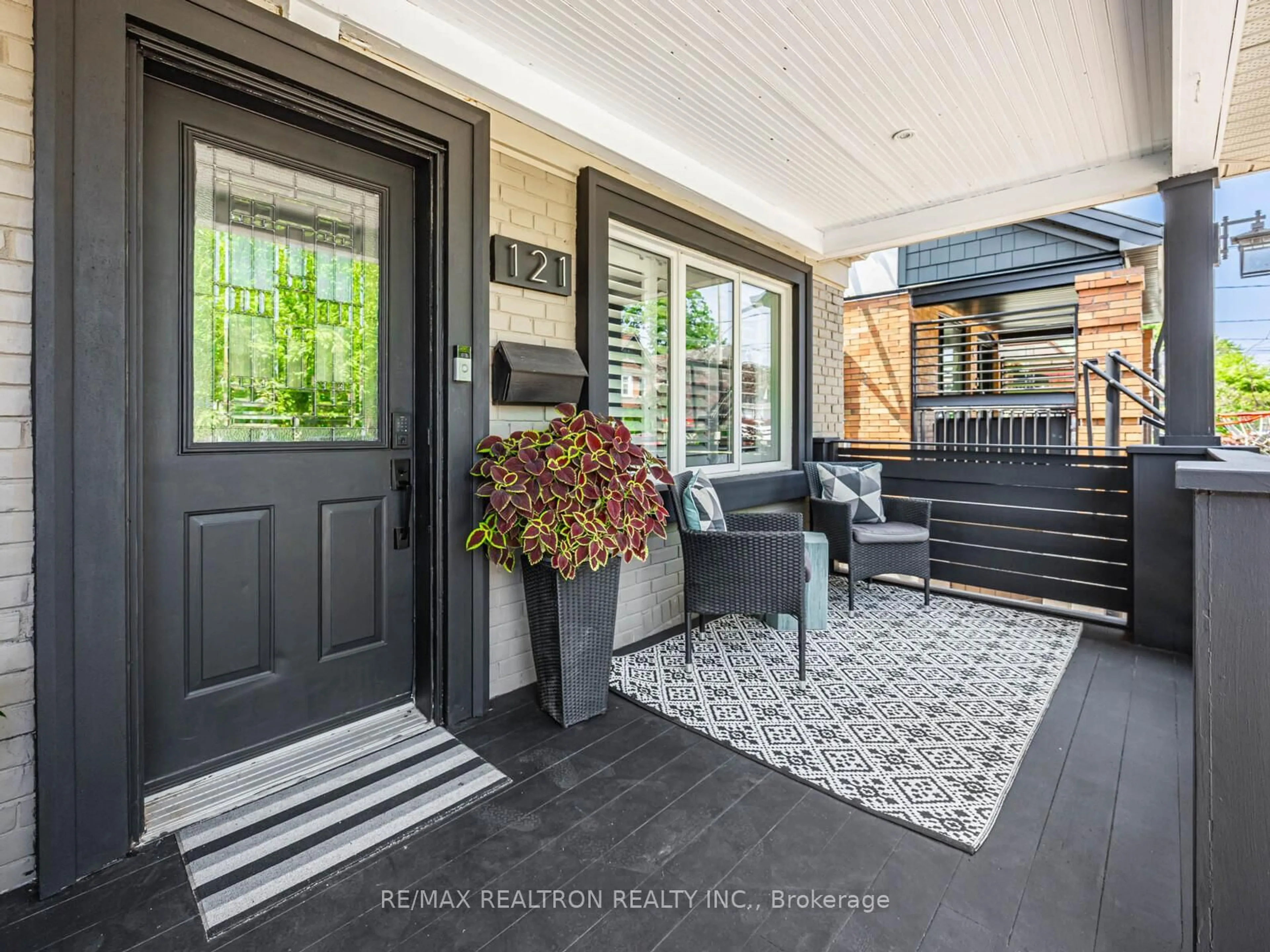 Indoor entryway for 121 Barker Ave, Toronto Ontario M4C 2N8