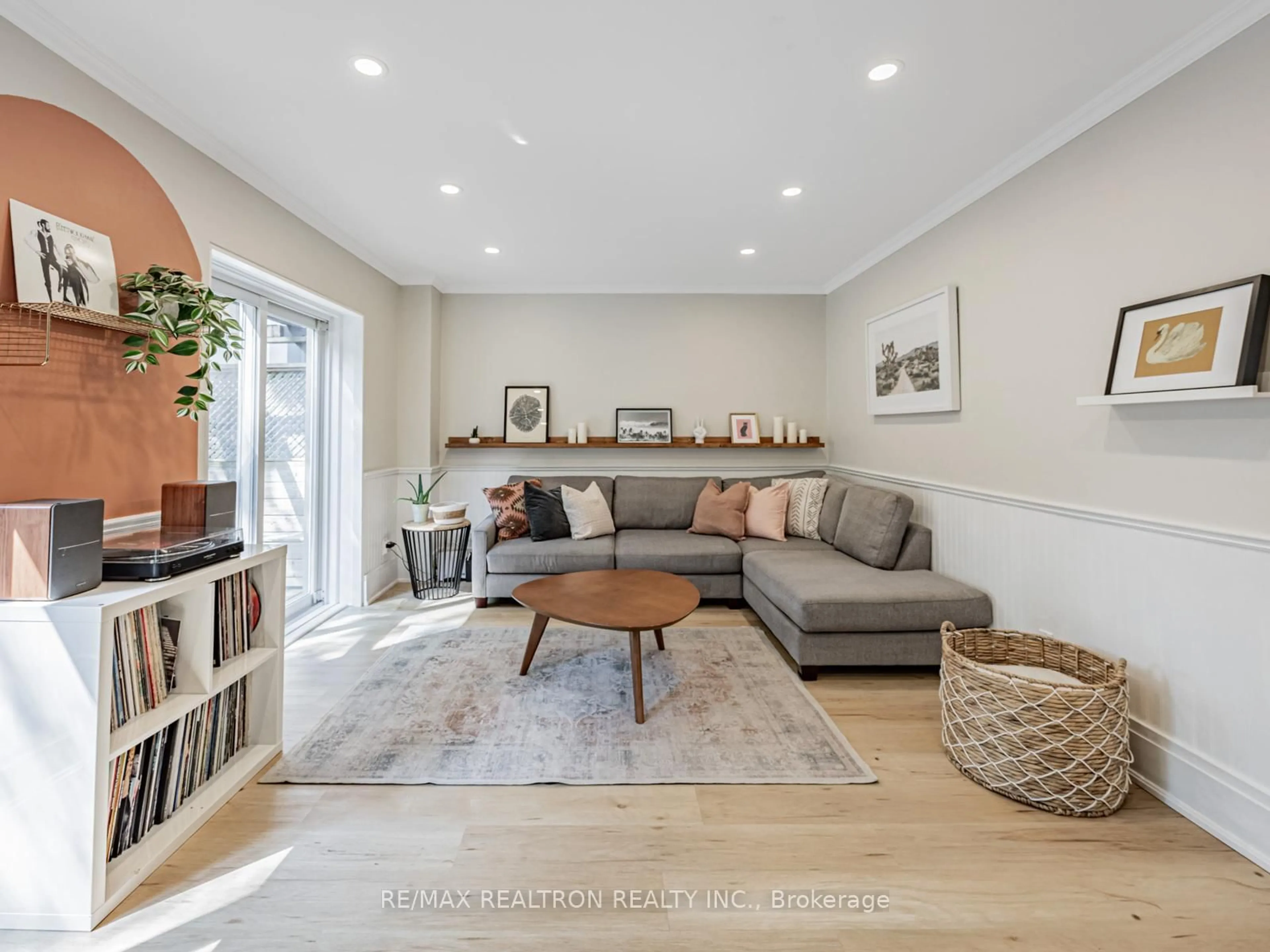 Living room with furniture, unknown for 121 Barker Ave, Toronto Ontario M4C 2N8