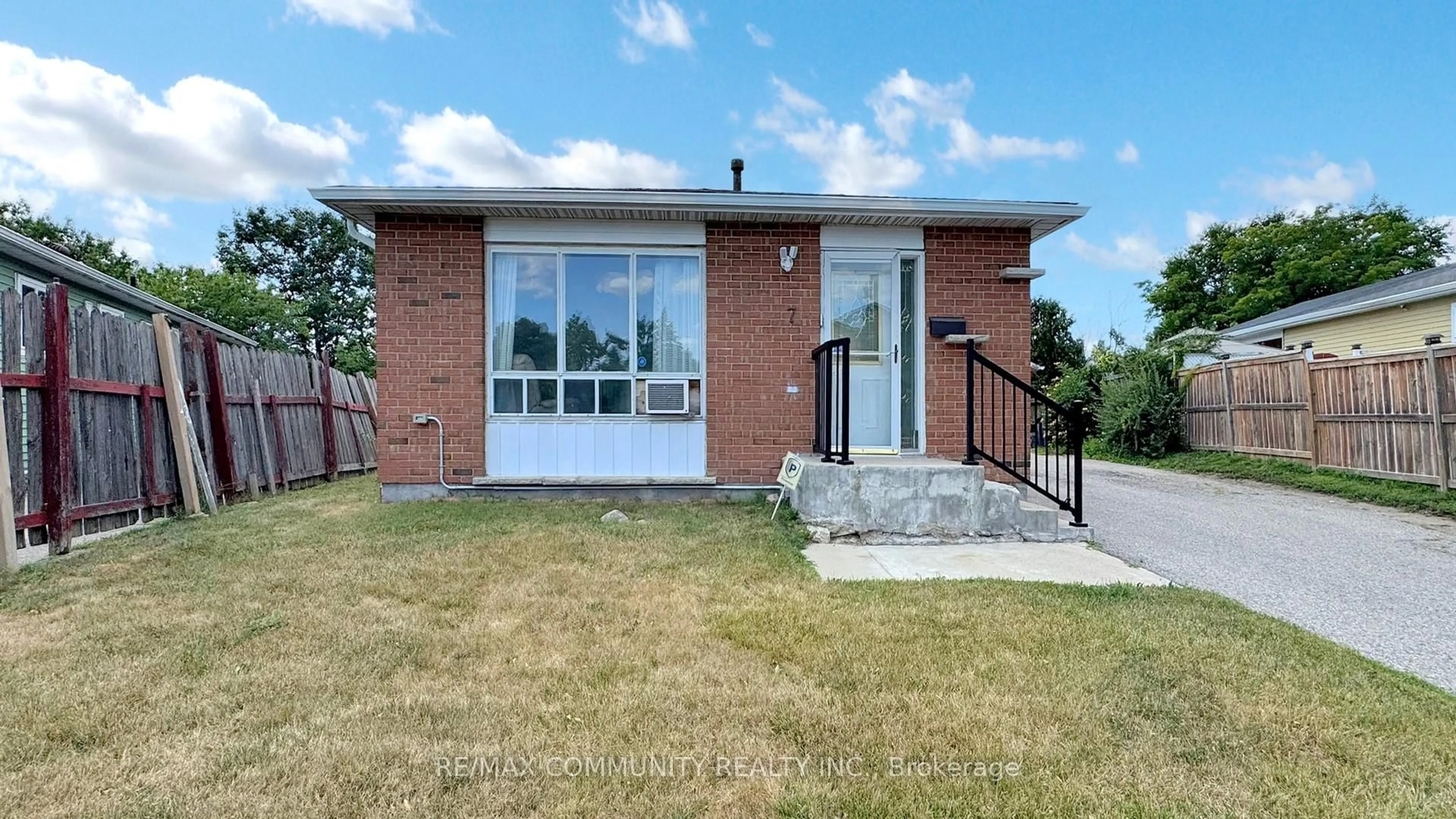 Home with brick exterior material, building for 7 Gemshaw Cres, Toronto Ontario M1B 1L3