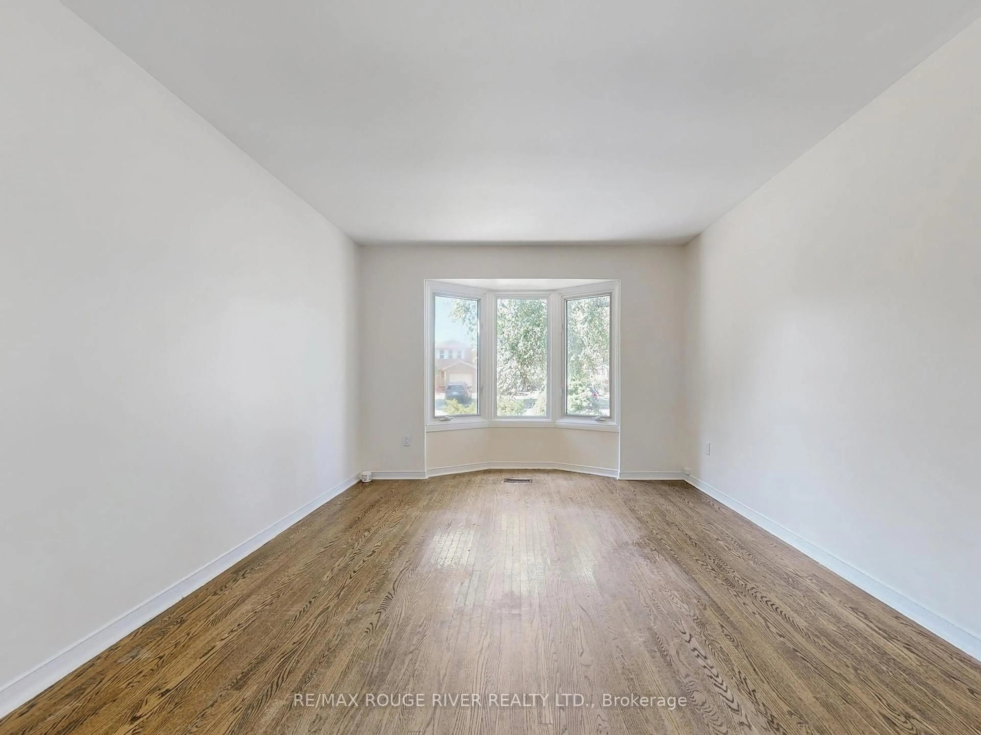A pic of a room for 31 Delaney Dr, Ajax Ontario L1T 2K4
