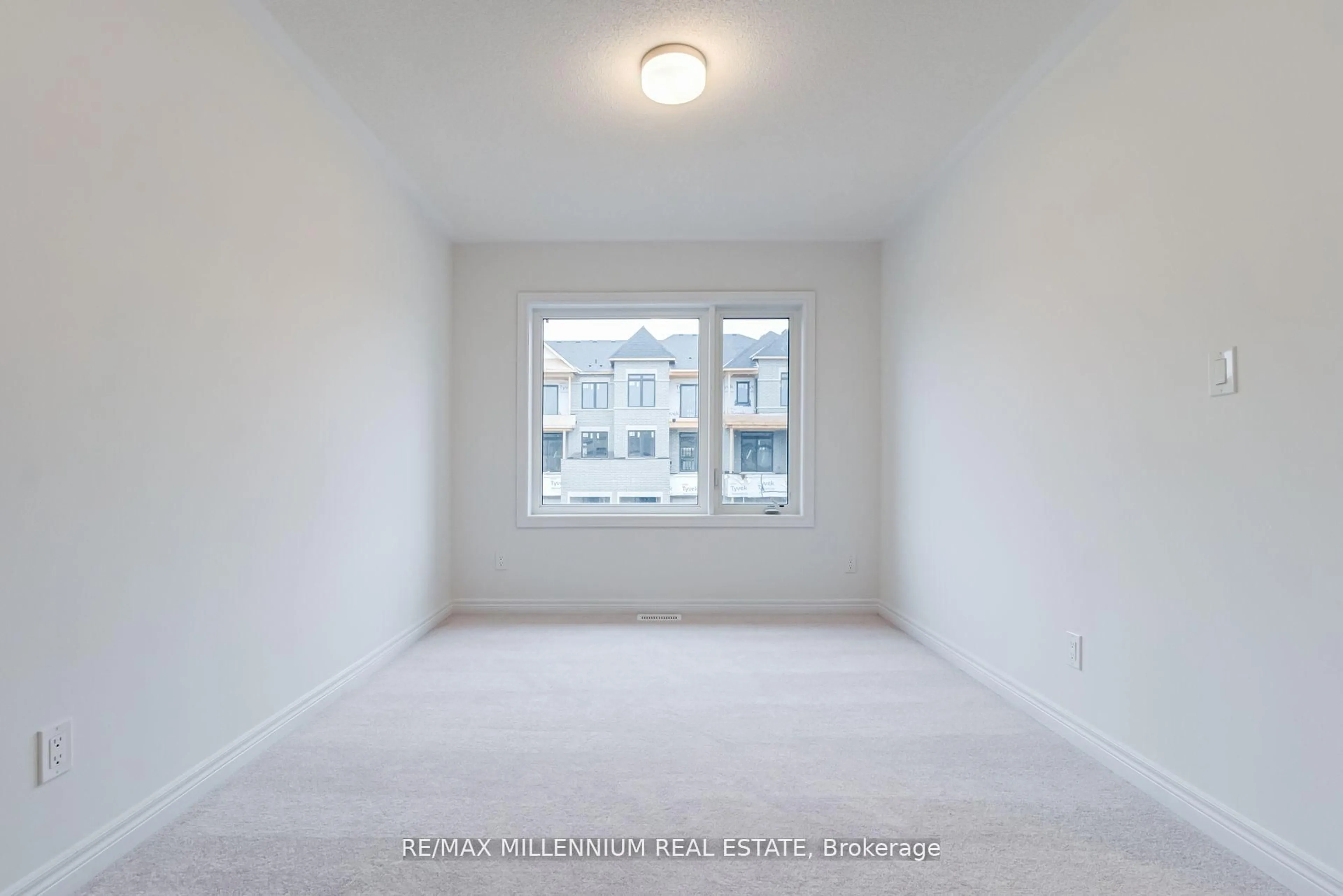 A pic of a room for 2040 Cameron Lott Cres, Oshawa Ontario L1L 0S1