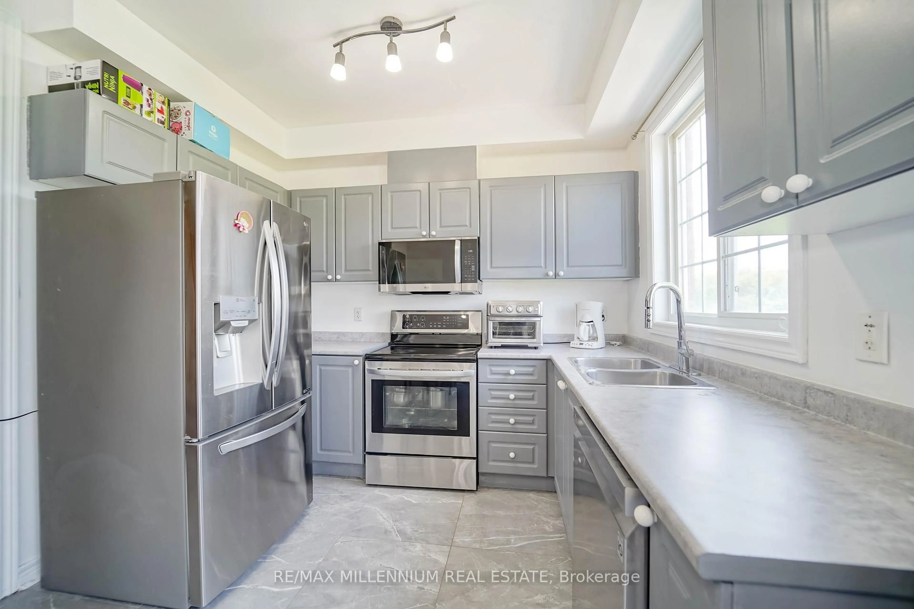 Unknown for 16 Boone Lane, Ajax Ontario L1S 7S3