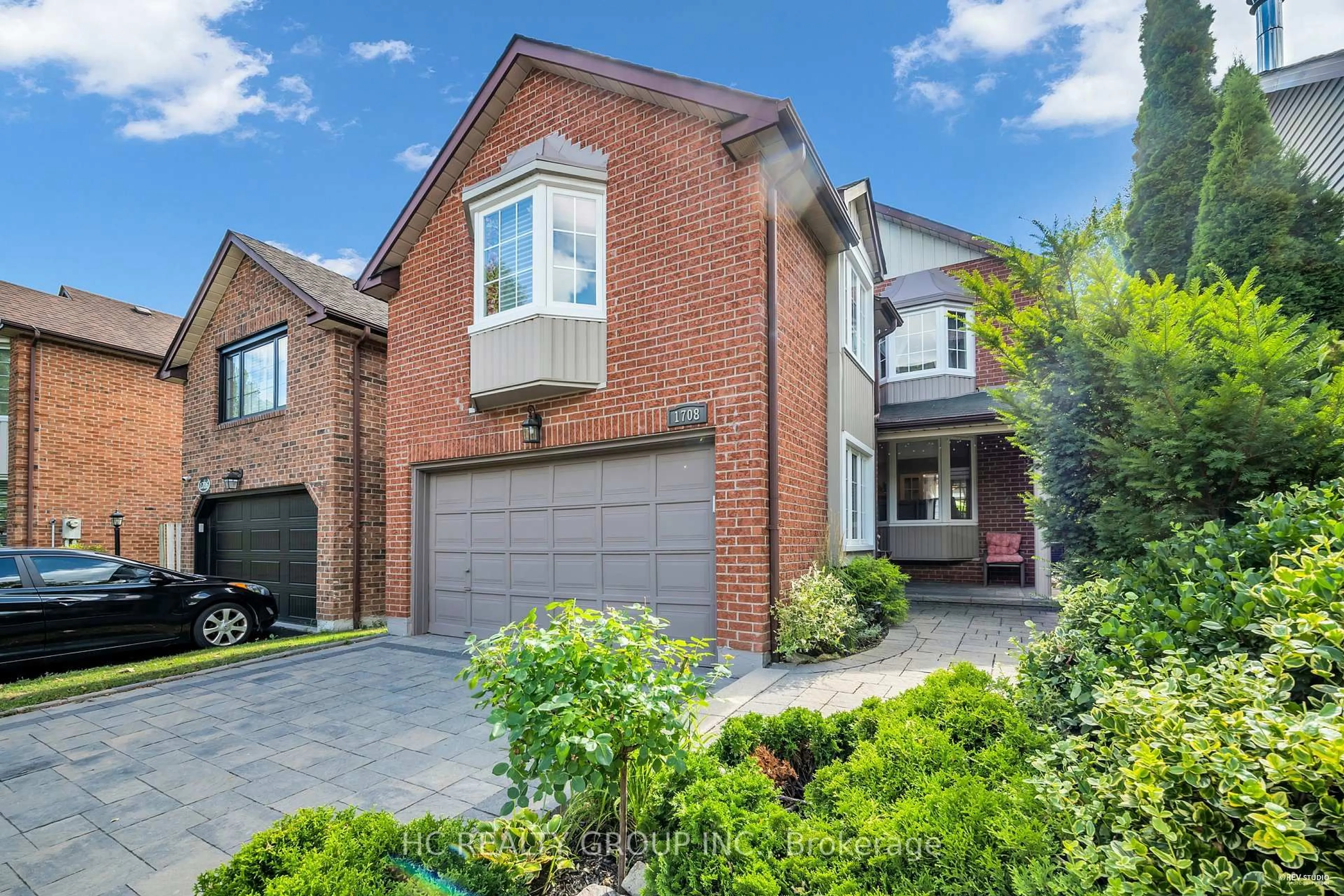 Home with brick exterior material, street for 1708 Echo Point Crt, Pickering Ontario L1V 5C9