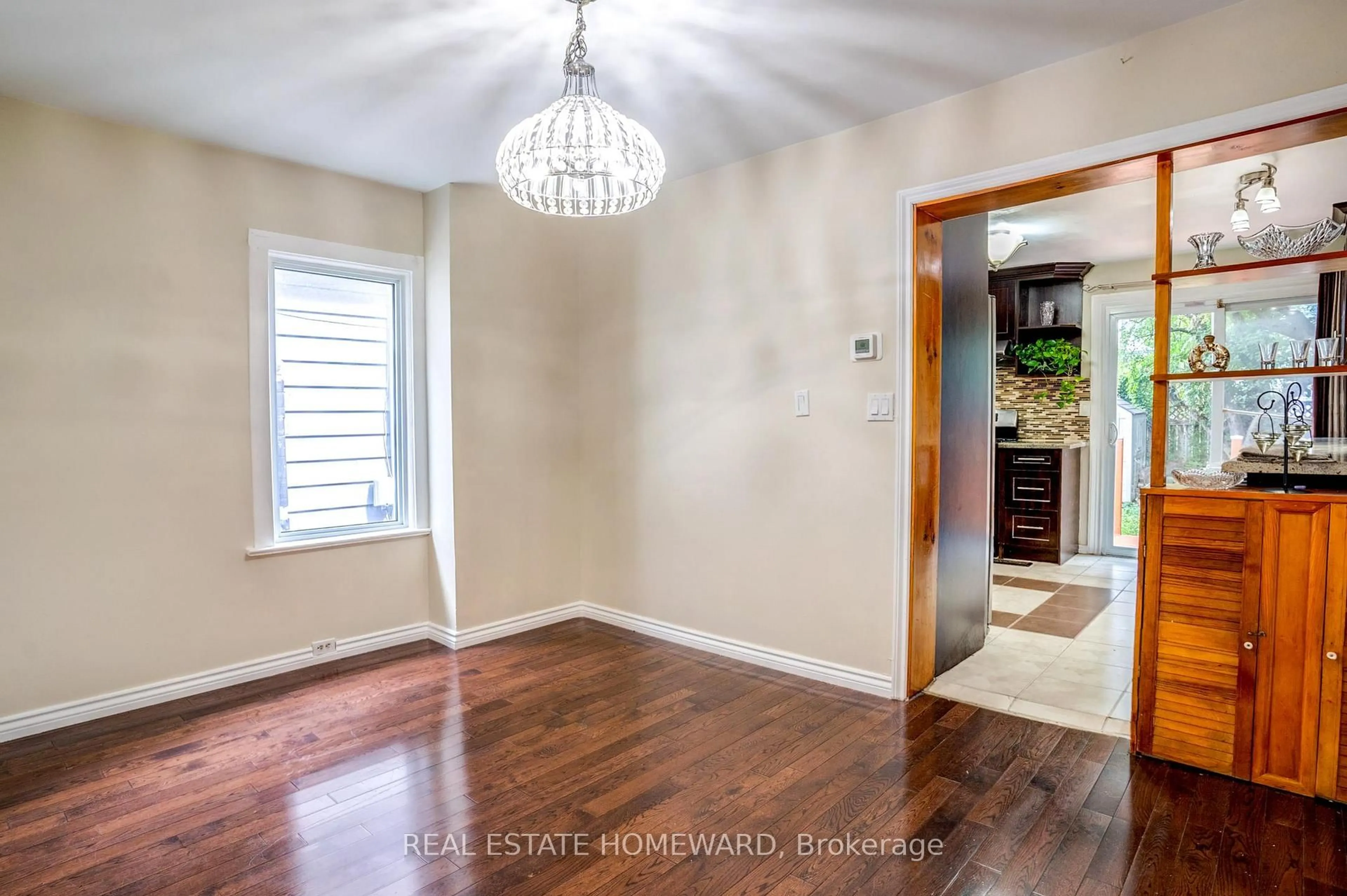 Unknown for 231 Donlands Ave, Toronto Ontario M4J 3P9