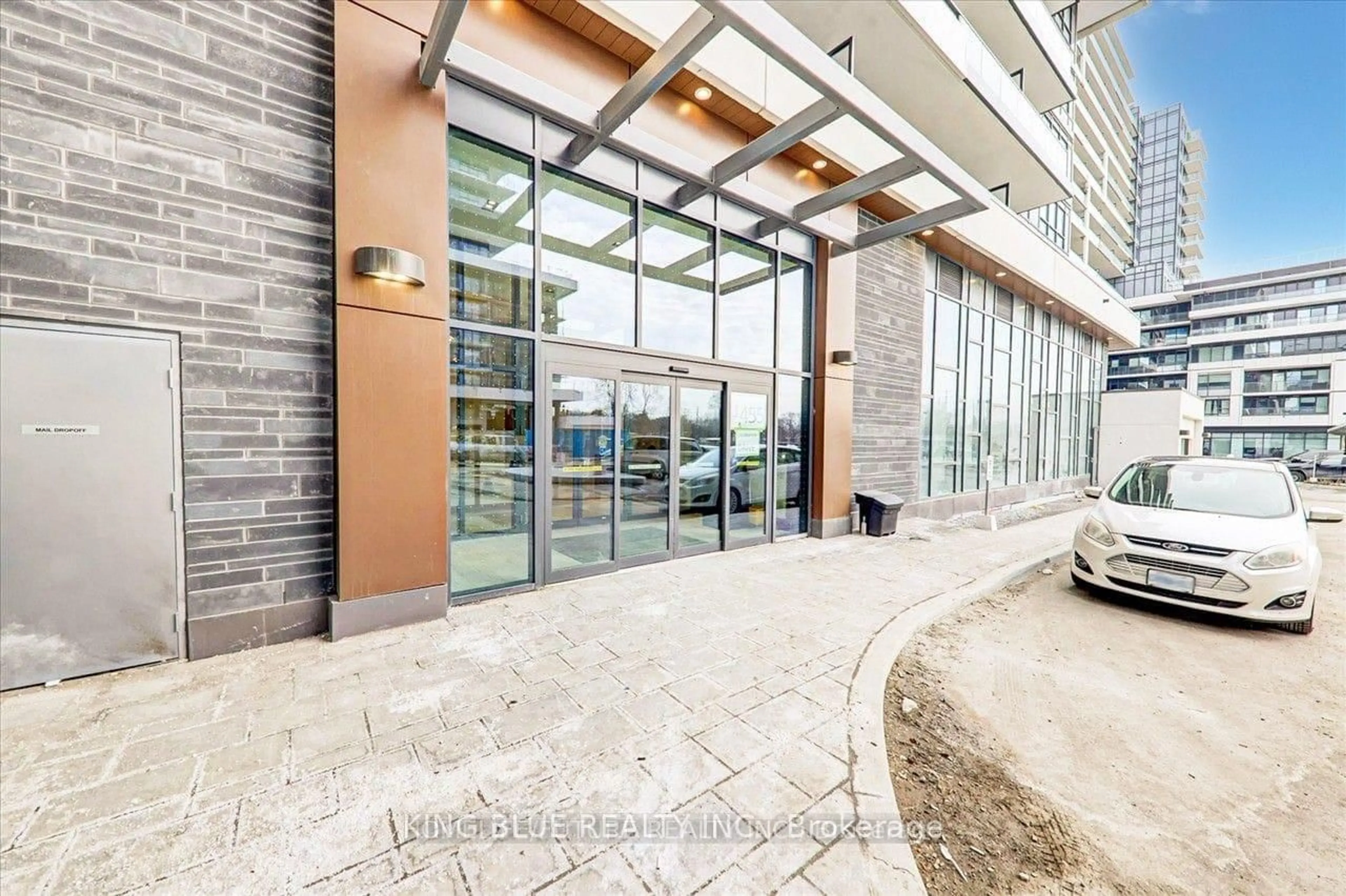 Indoor foyer for 1455 celebration Dr #1503, Pickering Ontario L1W 0C3