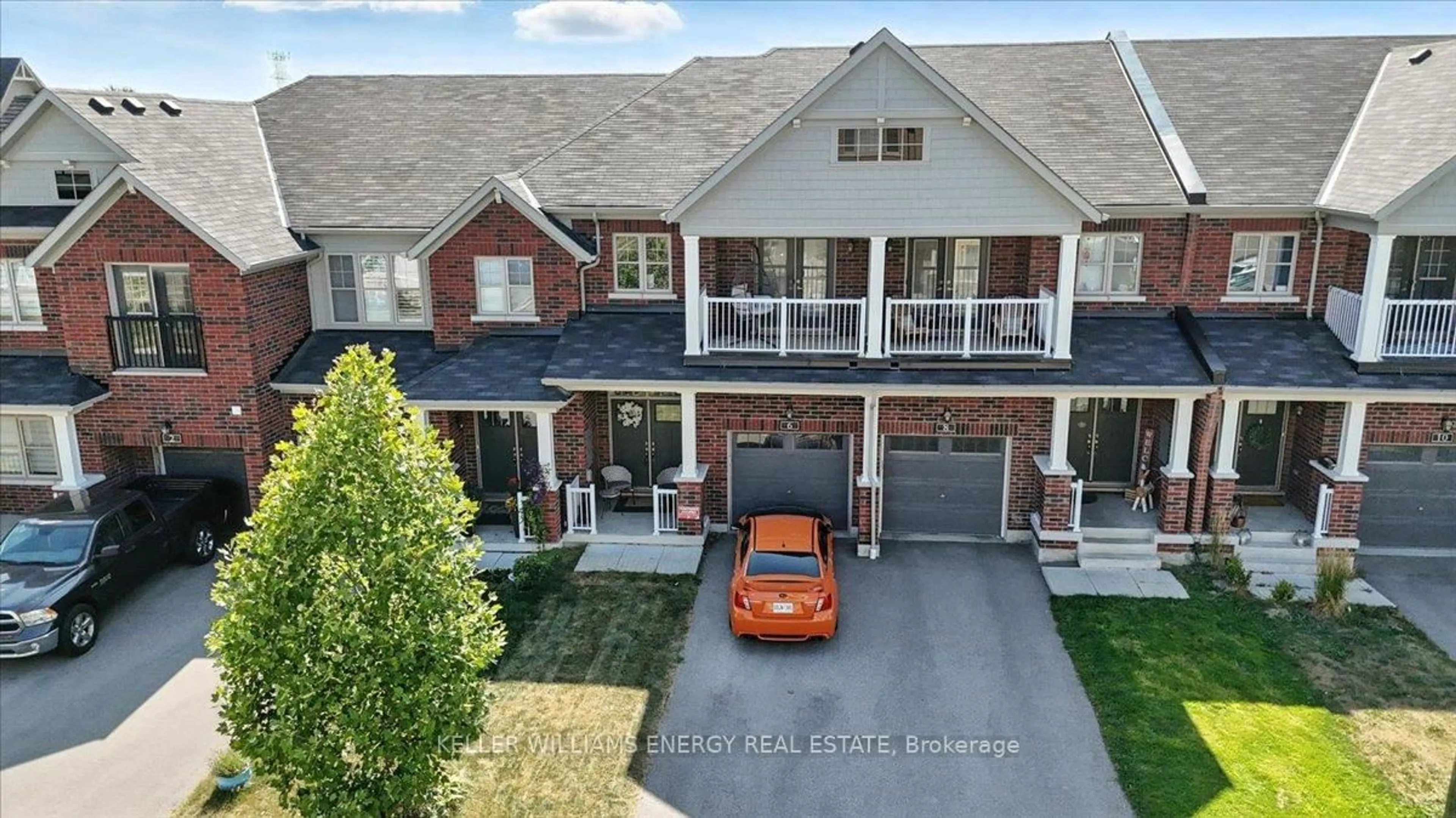 A pic from outside/outdoor area/front of a property/back of a property/a pic from drone, street for 6 Marlborough St, Whitby Ontario L1R 0R2