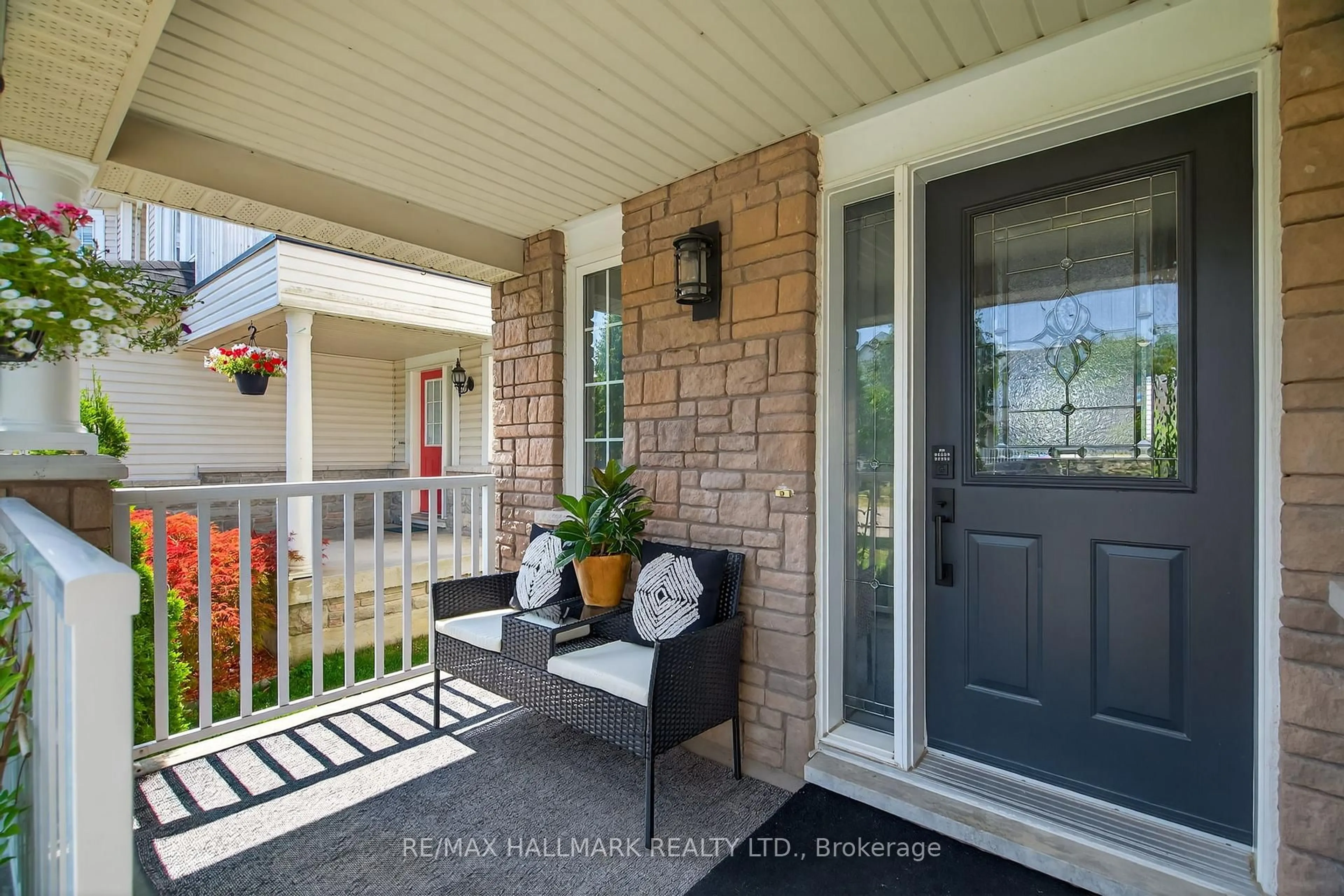 Indoor entryway for 83 Tunney Pl, Whitby Ontario L1M 2G4