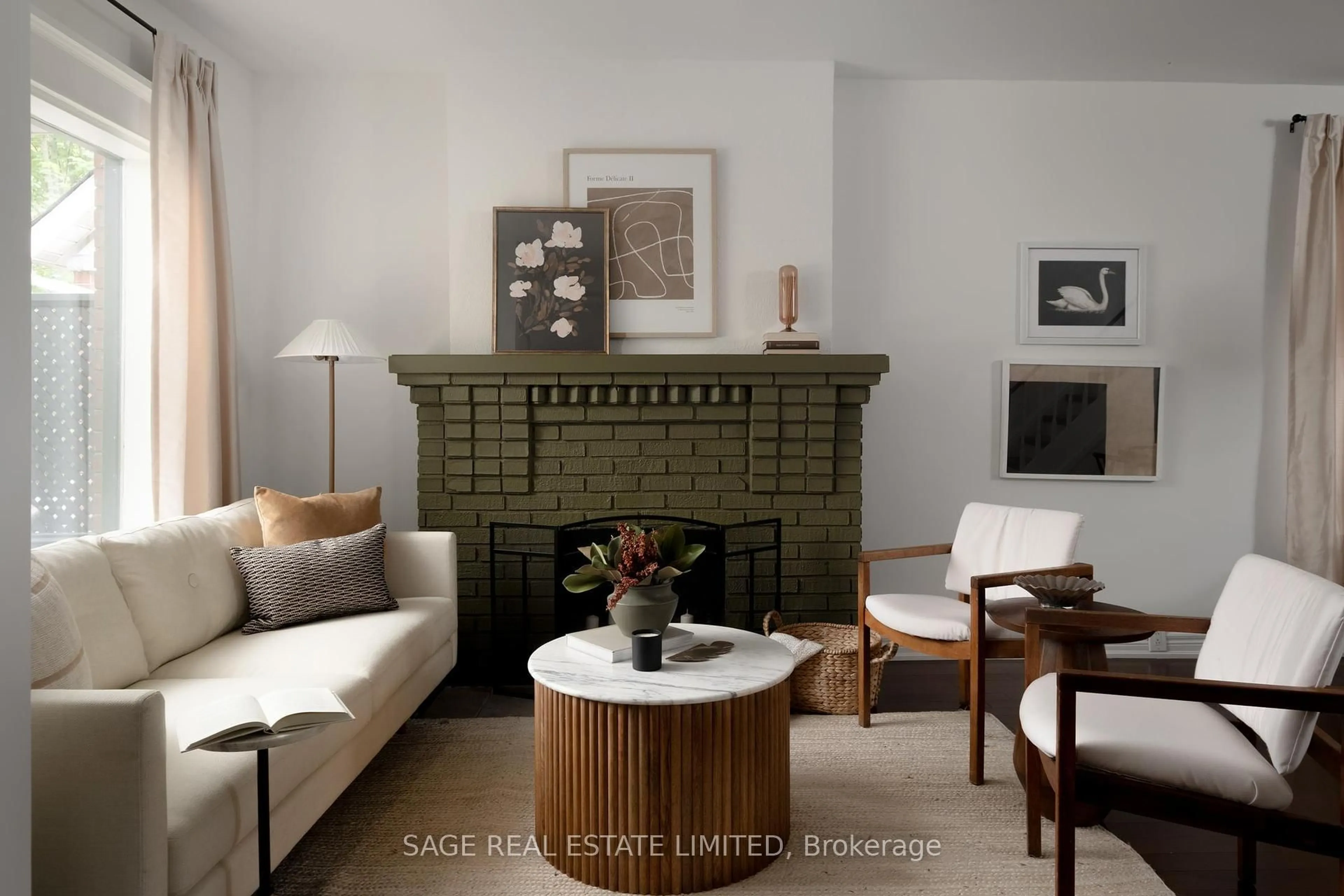 Living room with furniture, unknown for 292 Milverton Blvd, Toronto Ontario M4J 1V7
