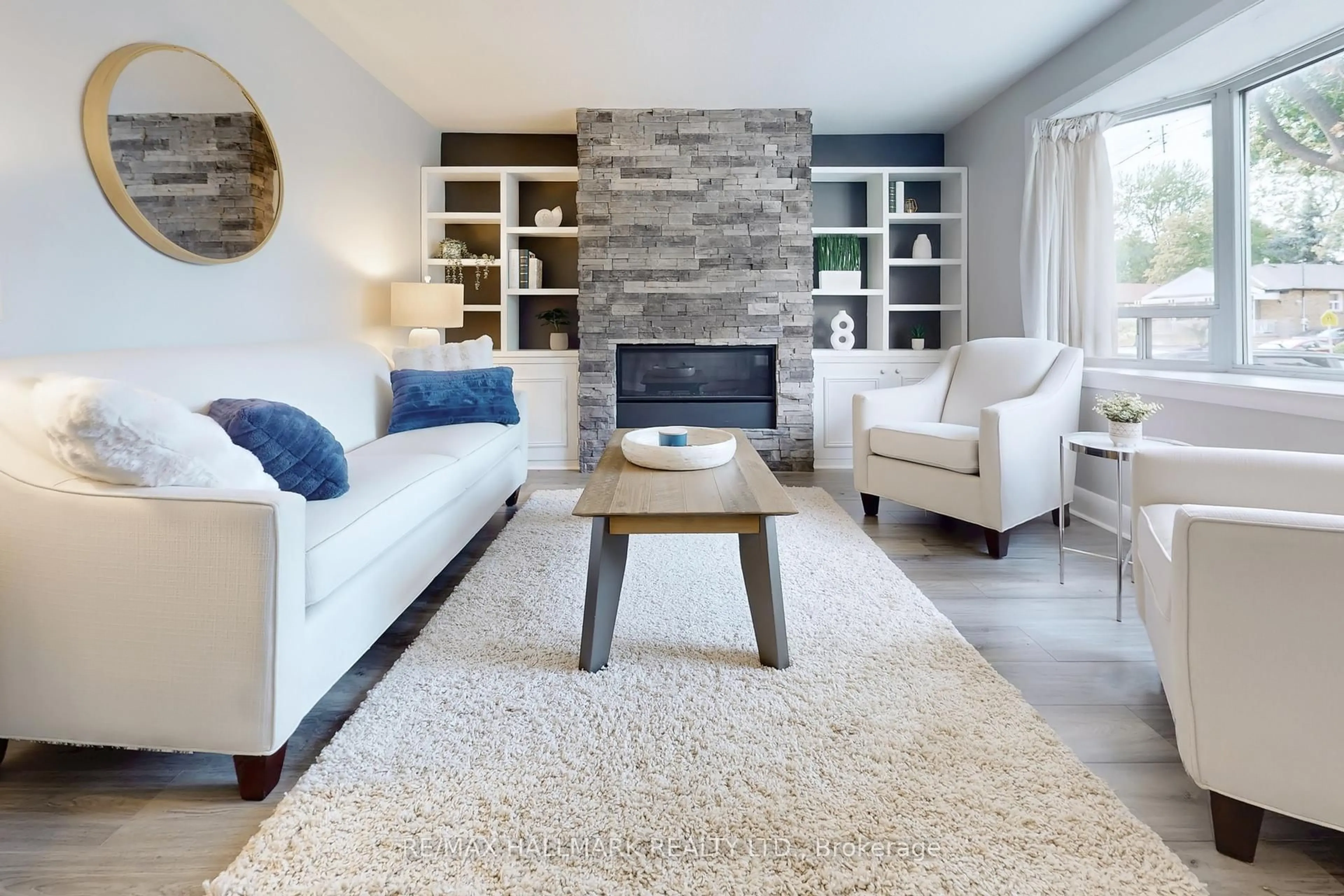 Living room with furniture, unknown for 81 Inniswood Dr, Toronto Ontario M1R 1E8