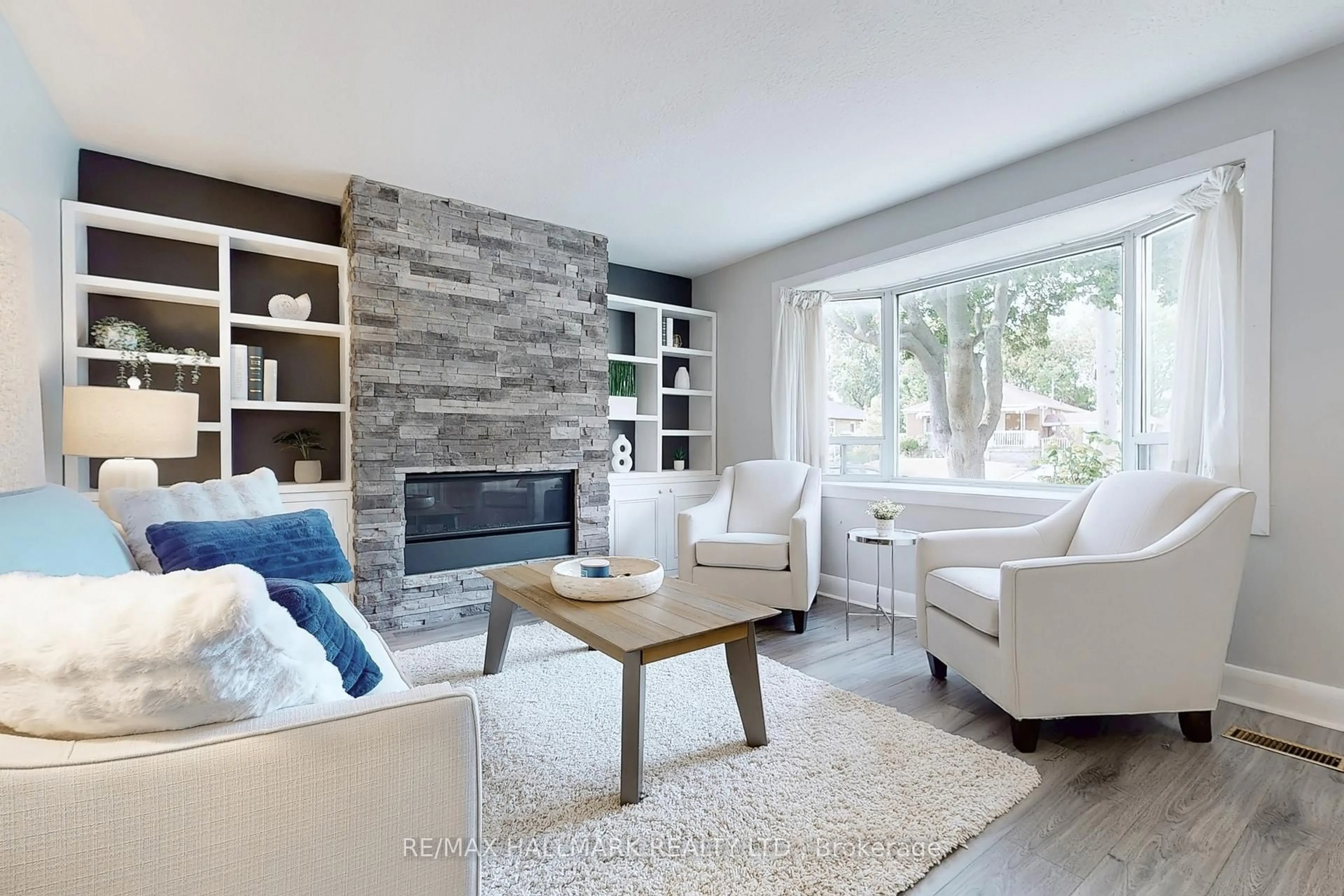 Living room with furniture, unknown for 81 Inniswood Dr, Toronto Ontario M1R 1E8