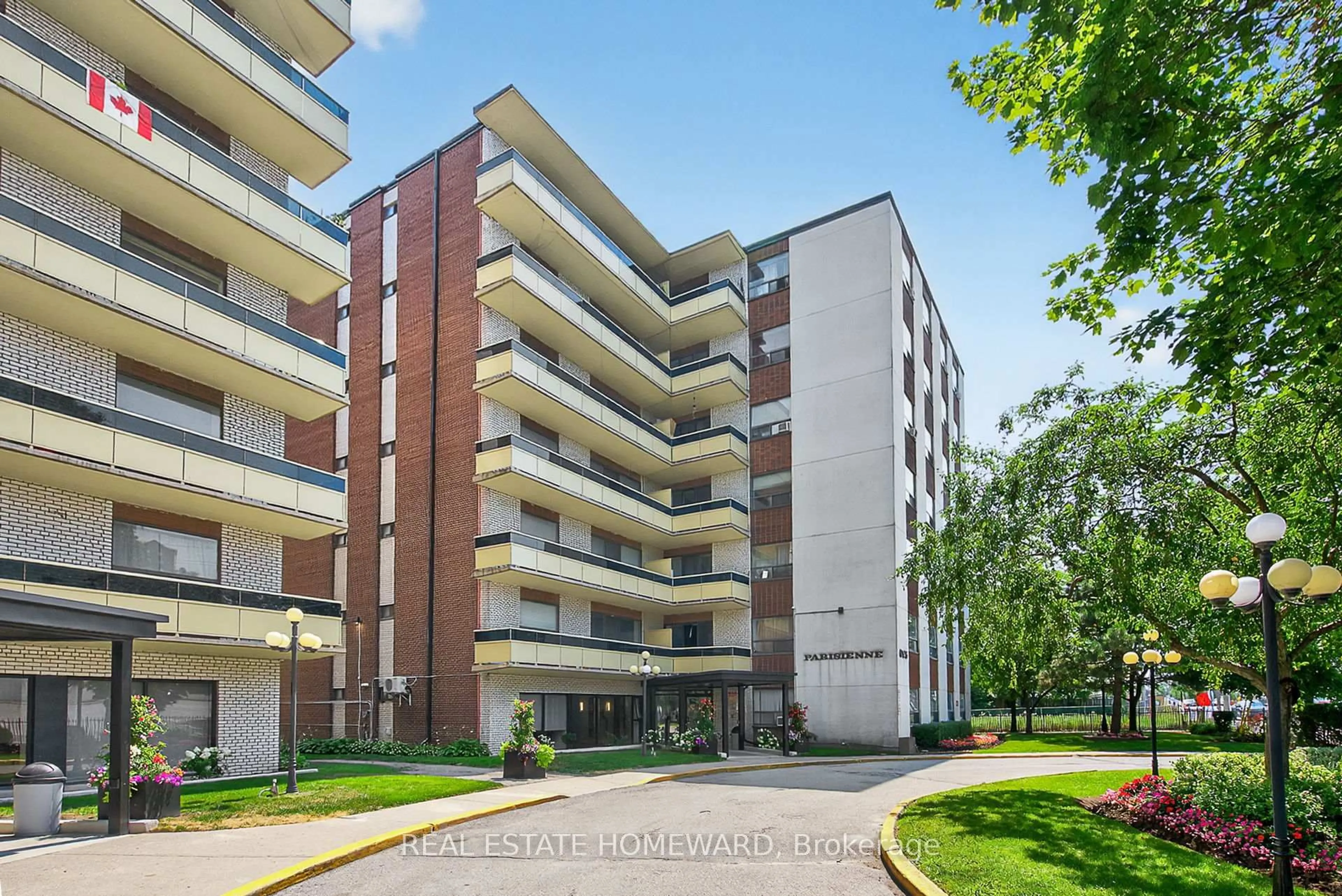 Patio, building for 915 Midland Ave #708, Toronto Ontario M1K 4G1