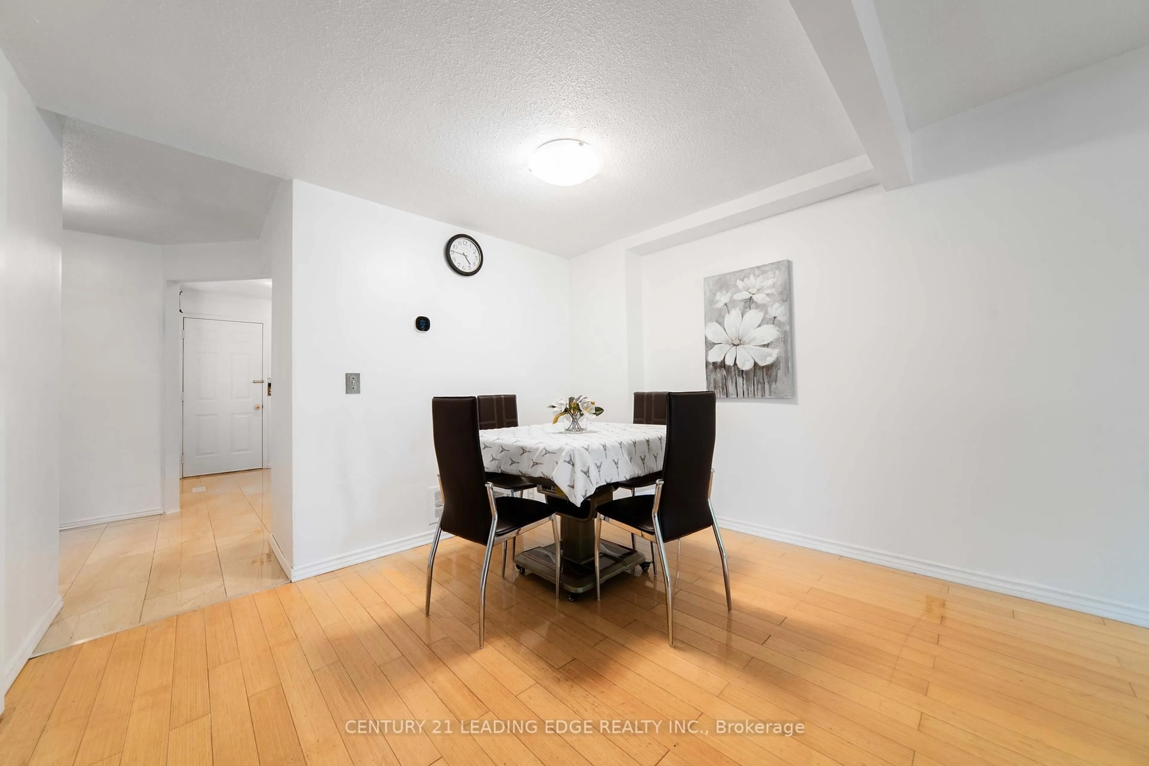 Dining room, unknown for 73 Treetops Crt, Toronto Ontario M1V 2B9