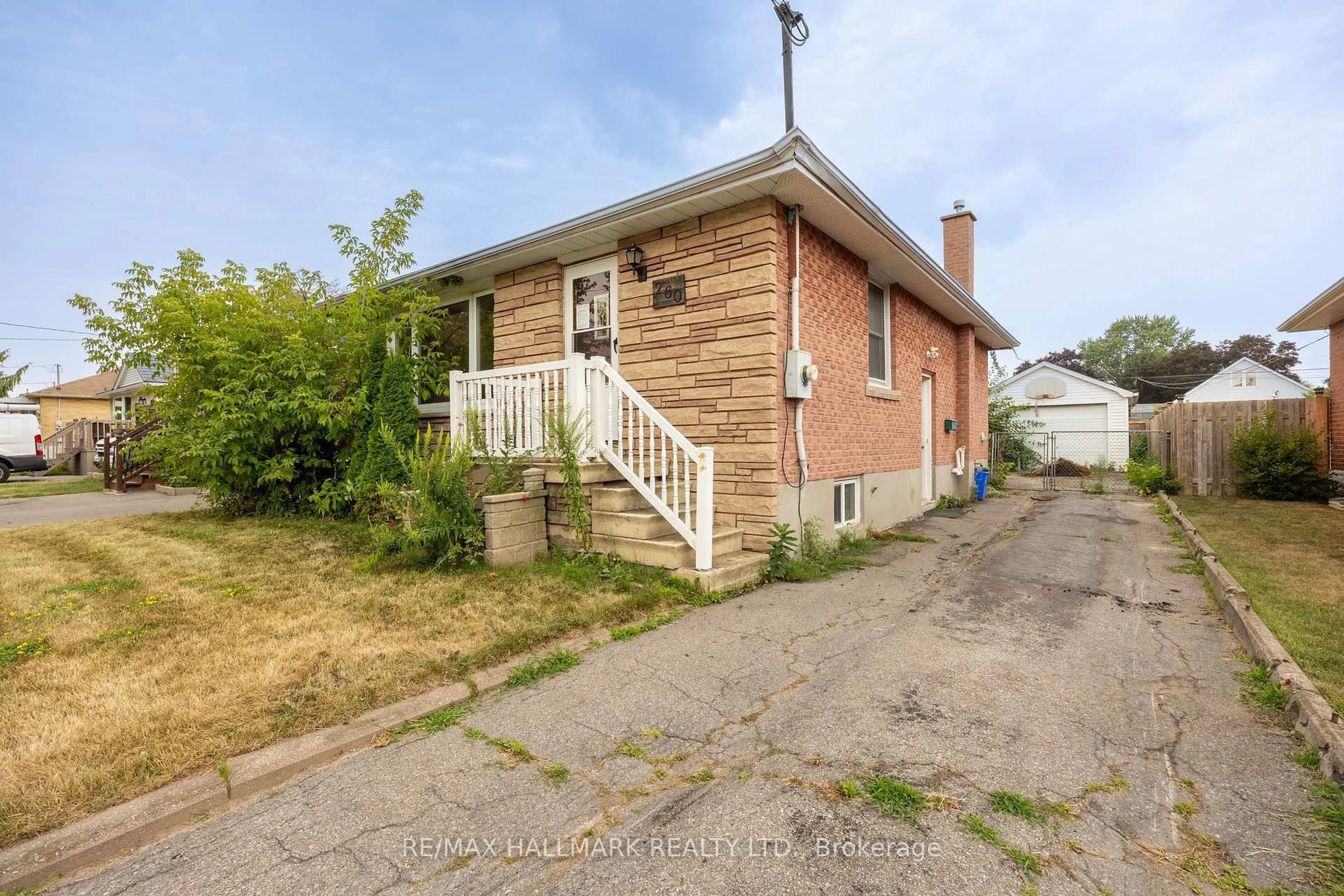 Unknown for 260 Farewell Ave, Oshawa Ontario L1H 6L9