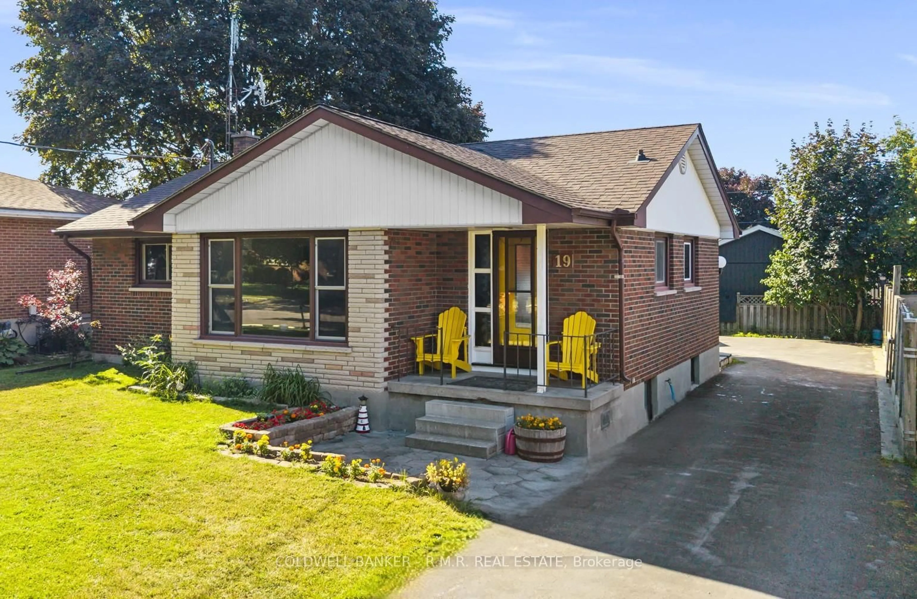 Home with brick exterior material, street for 19 Parkway Cres, Clarington Ontario L1C 1B9