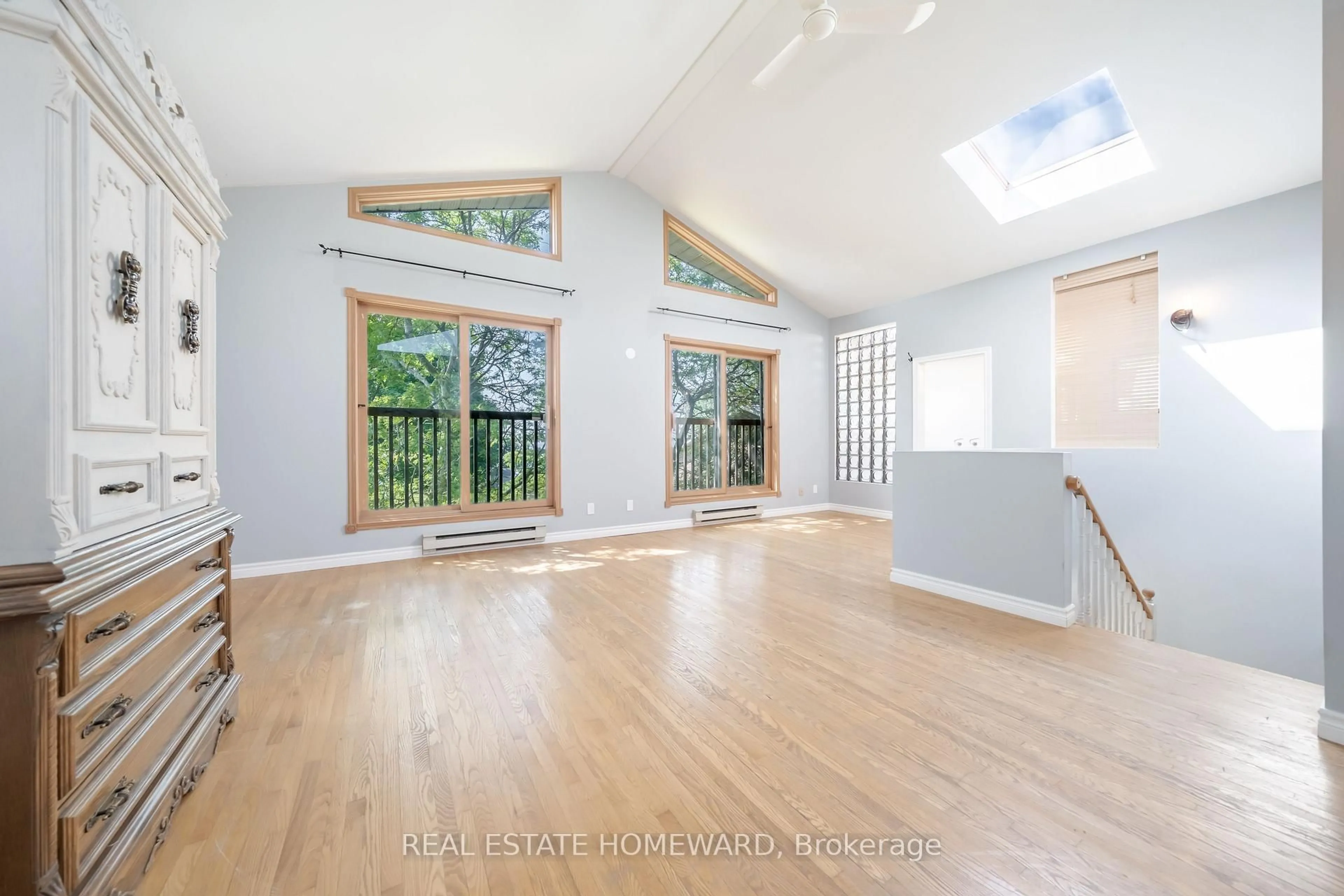 A pic of a room for 485 Stone St, Oshawa Ontario L1J 1A4