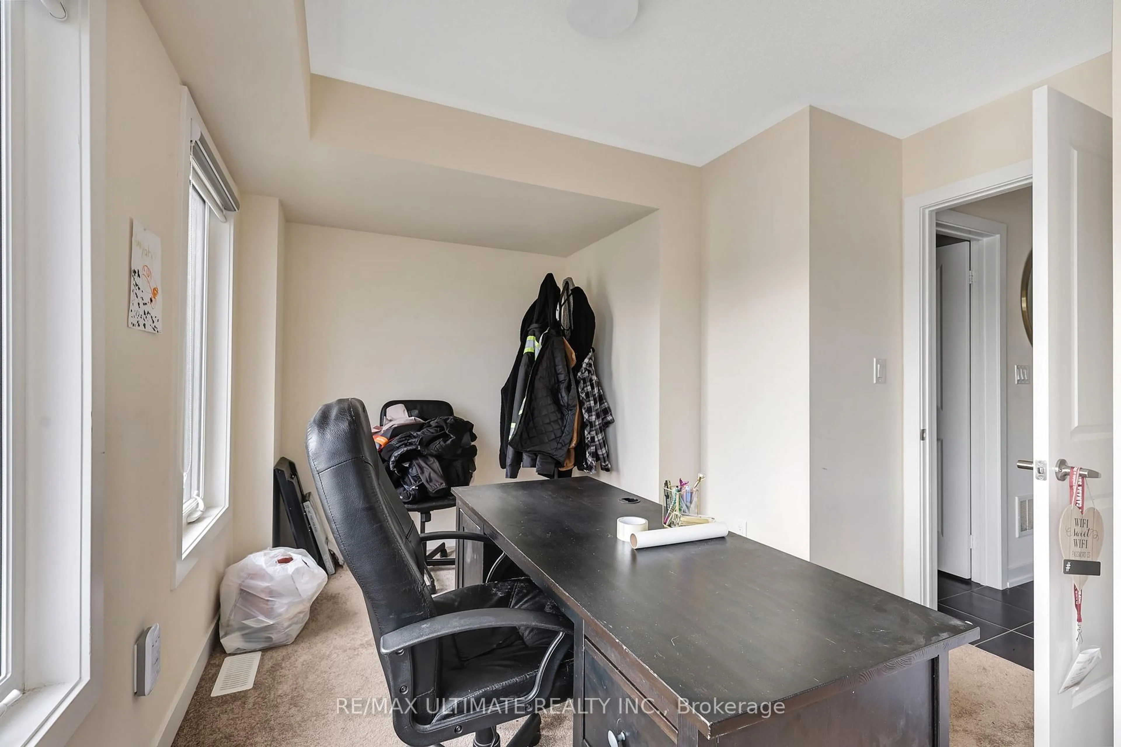 A pic of a room for 2632 Castlegate Crossing Dr, Pickering Ontario L1X 0H6