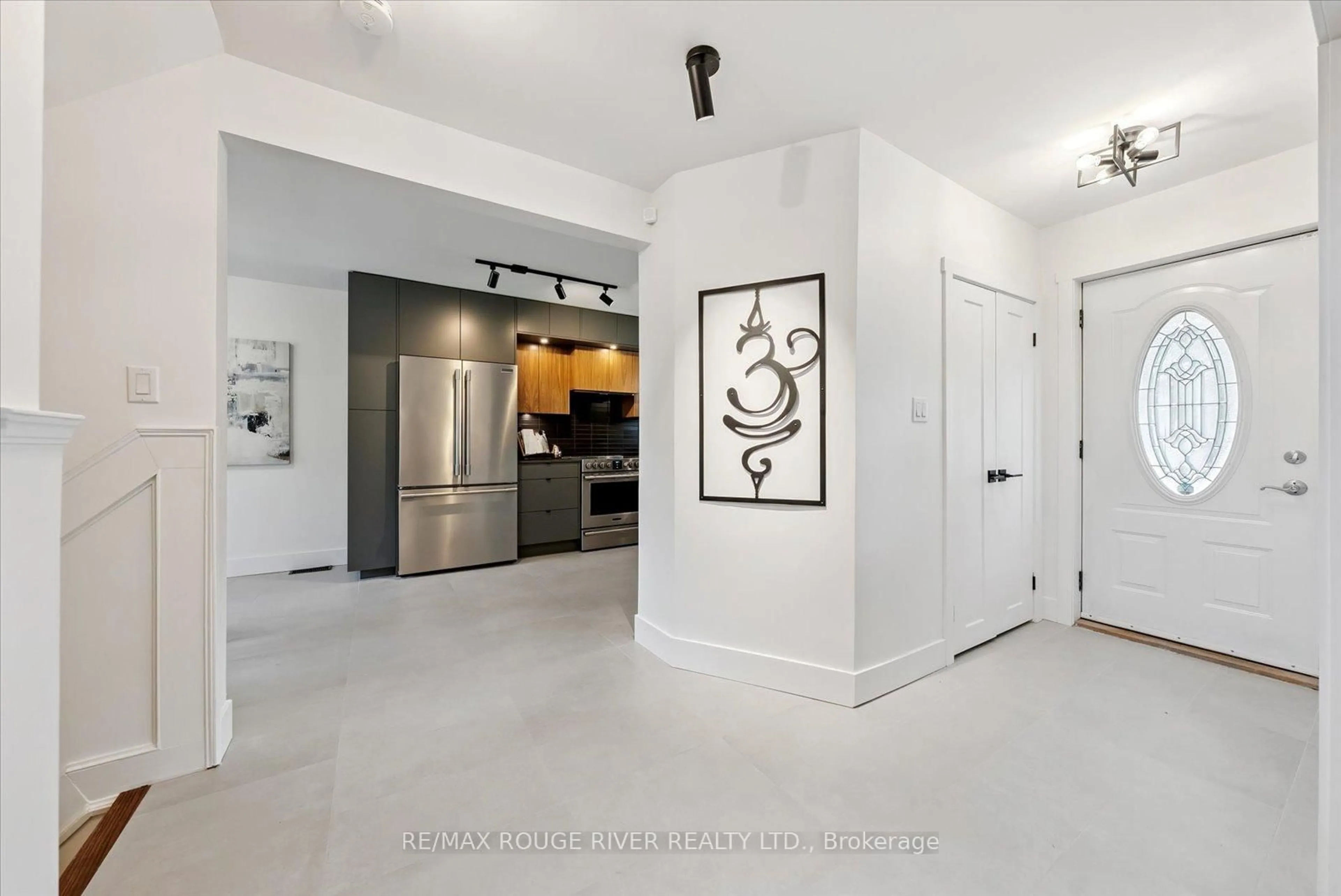 Unknown for 1371 Garvolin Ave, Pickering Ontario L1W 1J5