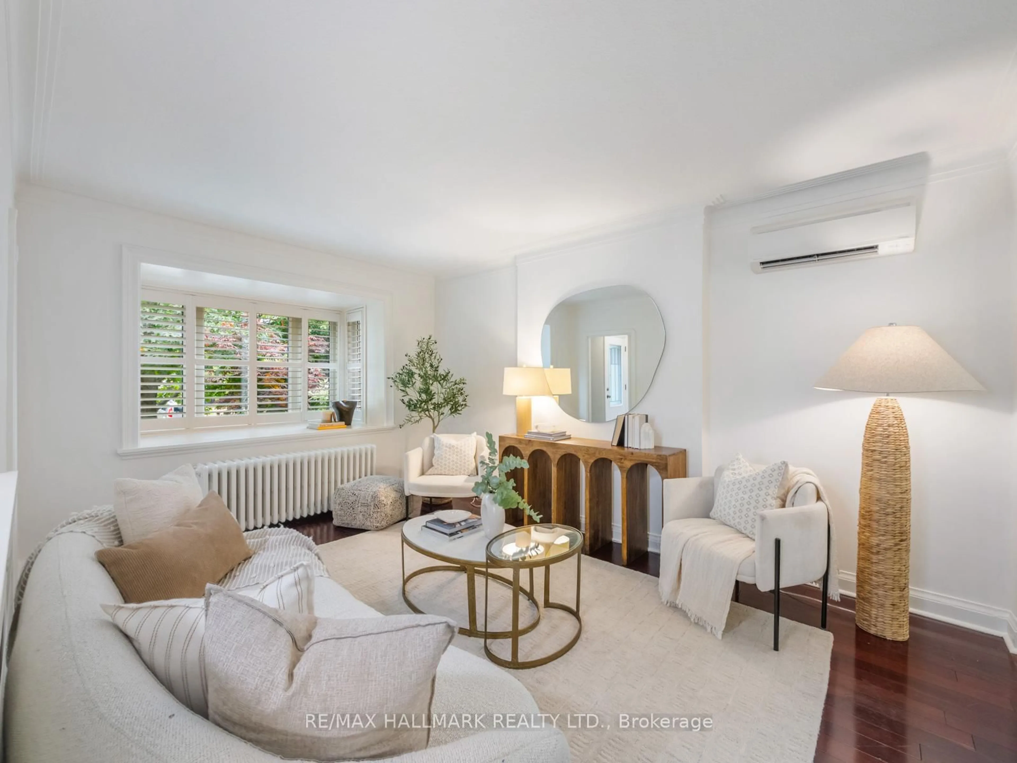 Living room with furniture, unknown for 45 Hunt Club Dr, Toronto Ontario M1N 2W9