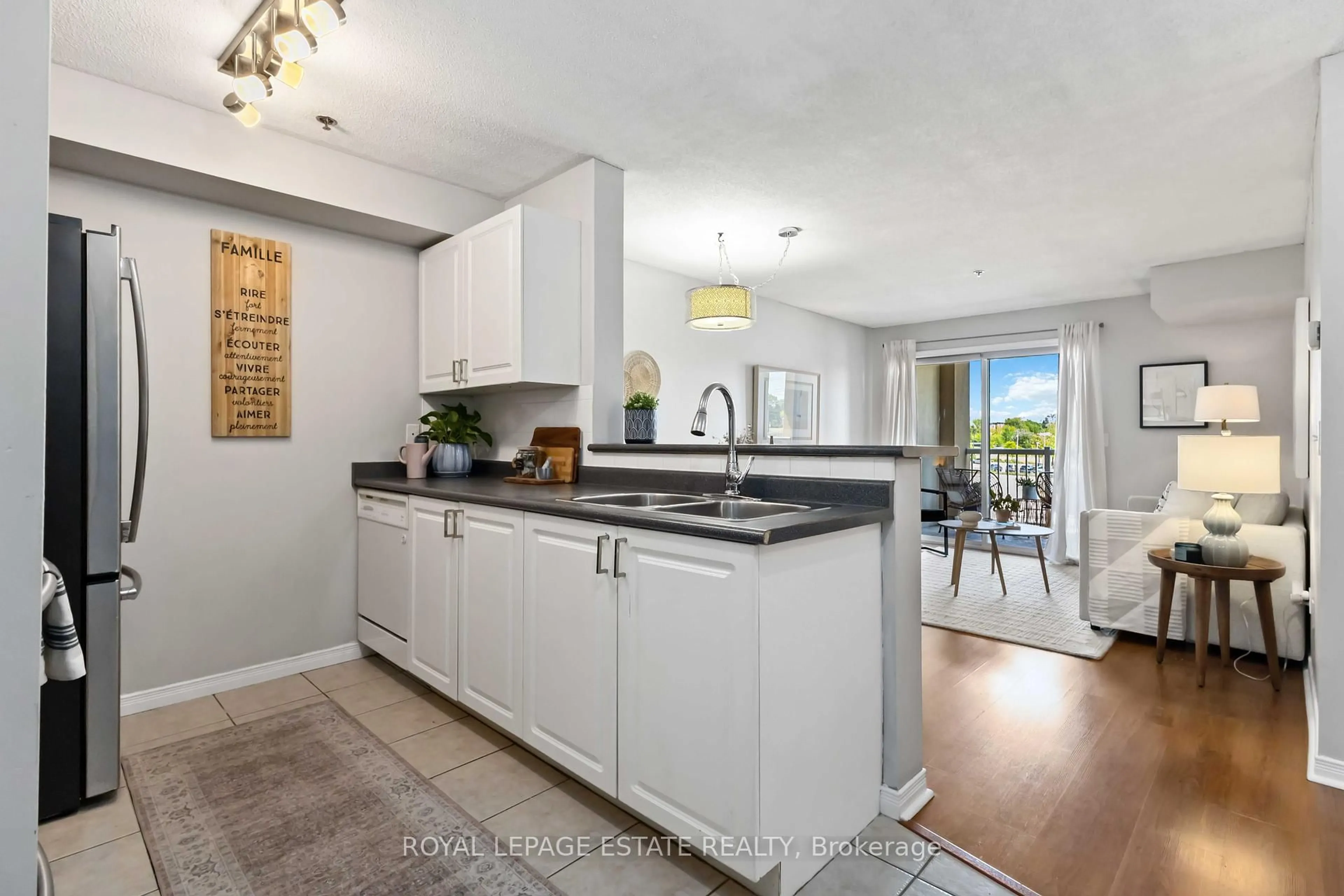 Open concept kitchen, unknown for 684 Warden Ave #325, Toronto Ontario M1L 4W4