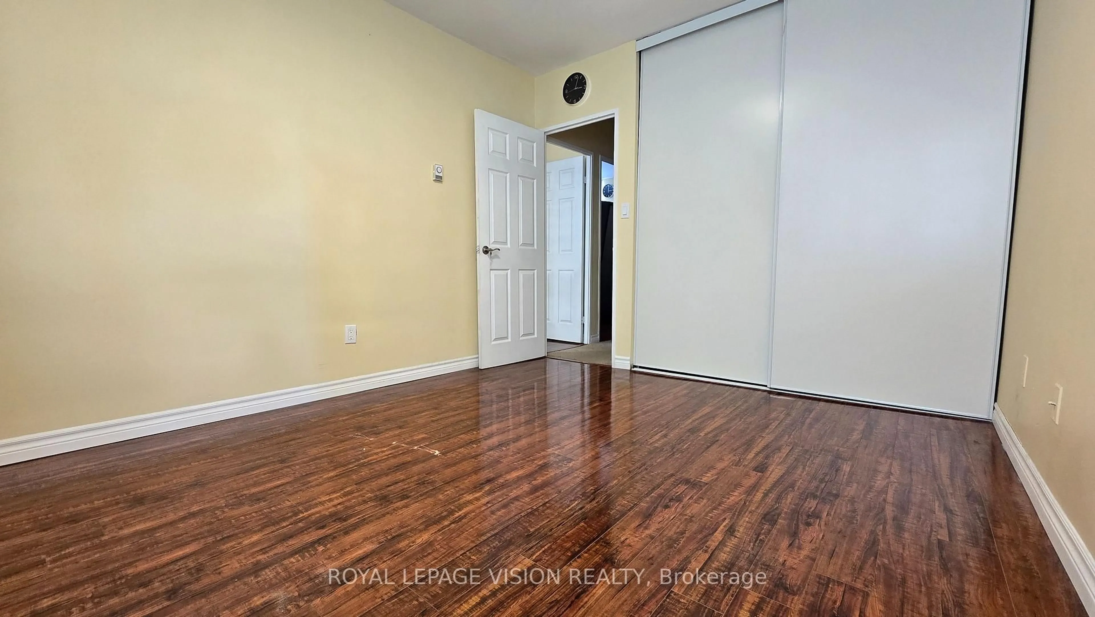 A pic of a room for 10 Crescent Town Rd #304, Toronto Ontario M4C 5L3