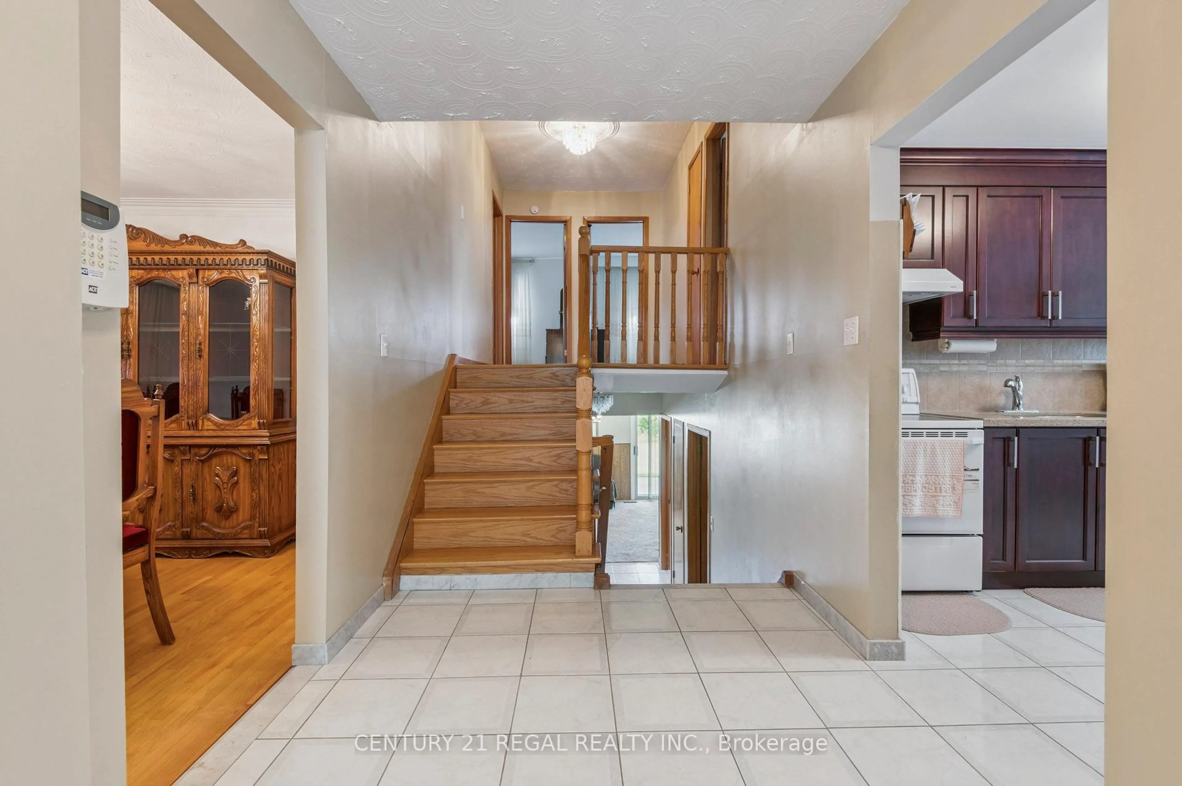 Unknown for 152 Weir Cres, Toronto Ontario M1E 4T5