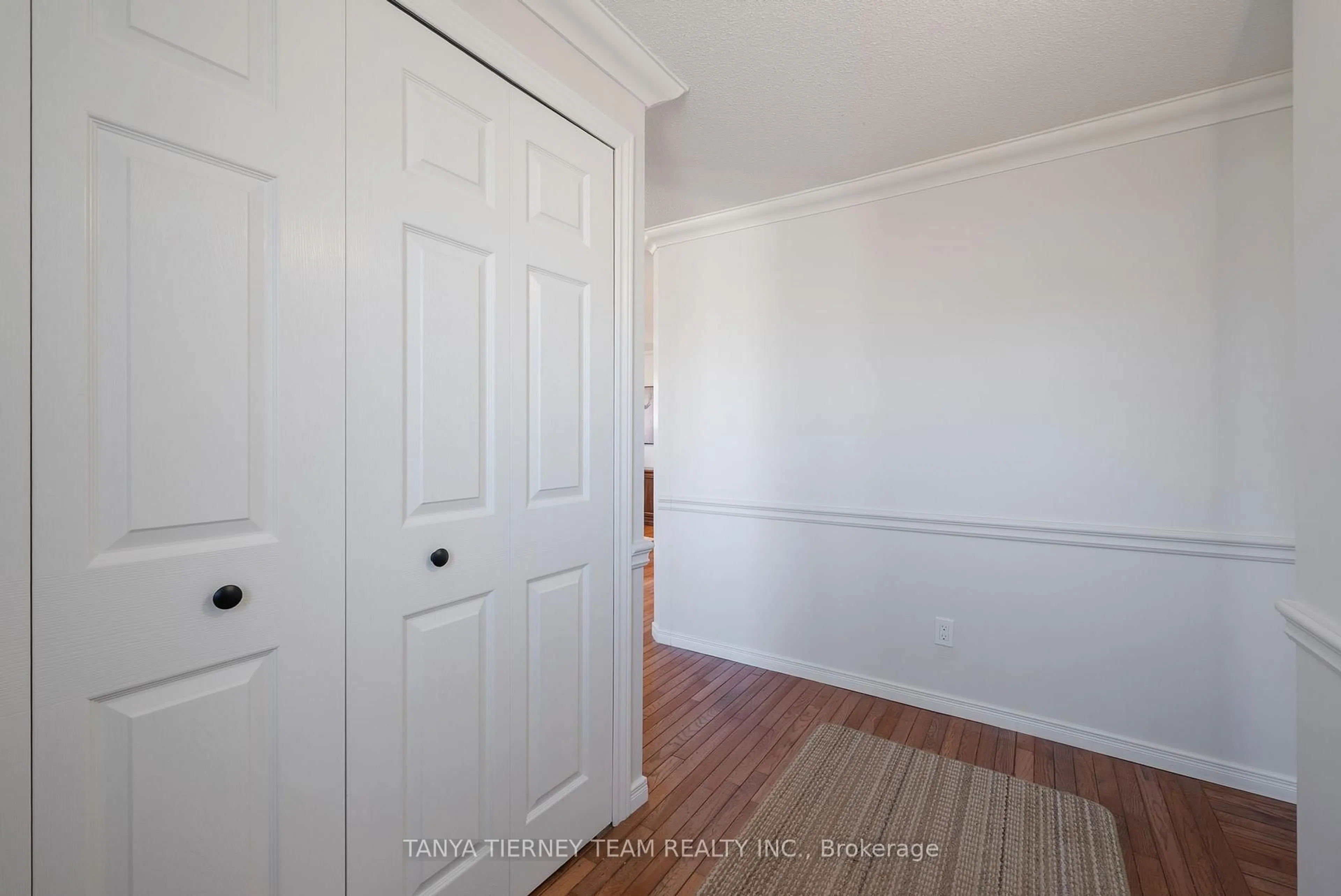 Unknown for 3 Bluffs Rd, Clarington Ontario L1B 1A3