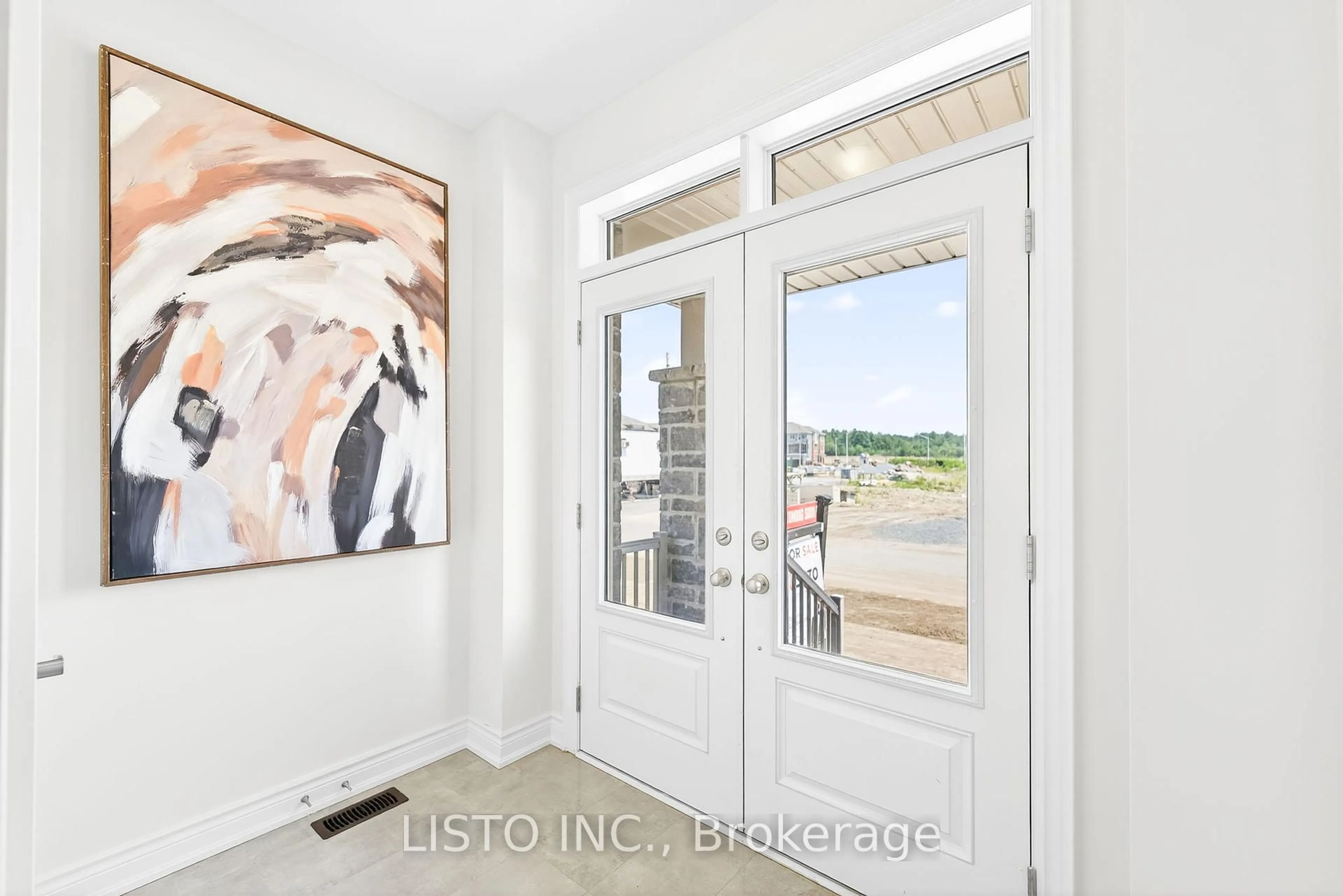 Indoor entryway for 2900 Grindstone Cres, Pickering Ontario L1X 2R5