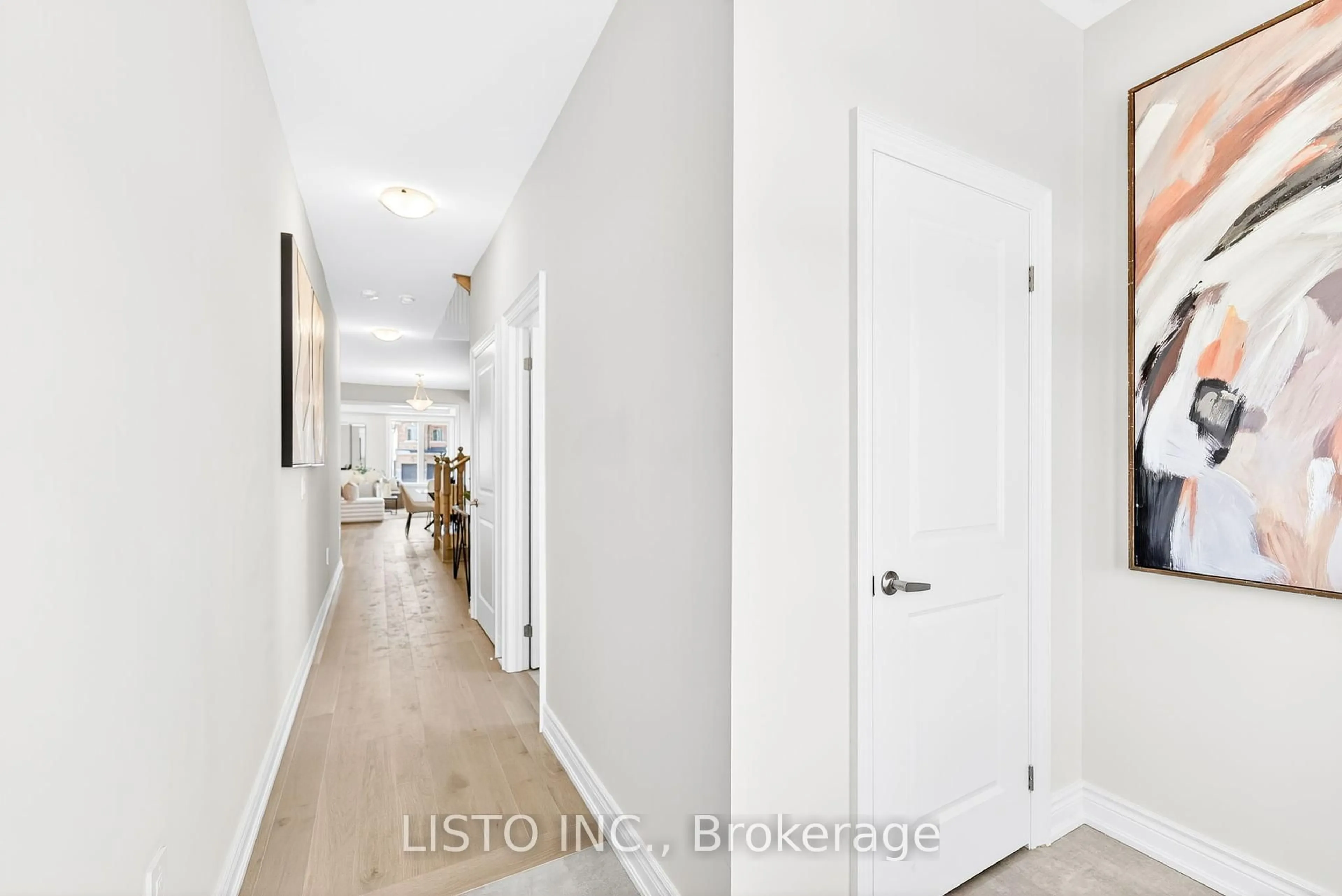 Indoor entryway for 2900 Grindstone Cres, Pickering Ontario L1X 2R5