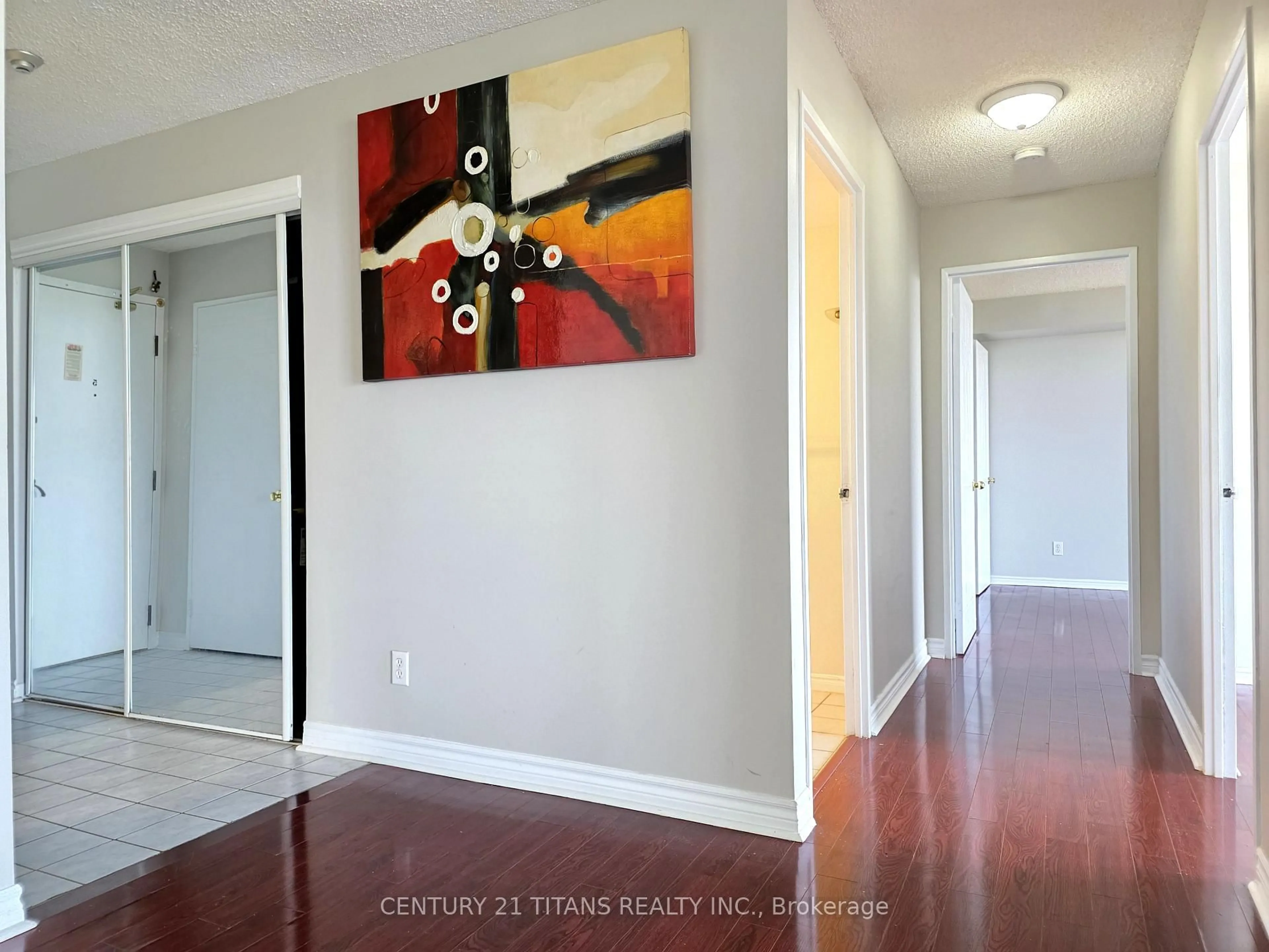 Indoor entryway for 480 Mclevin Ave #716, Toronto Ontario M1B 5N9