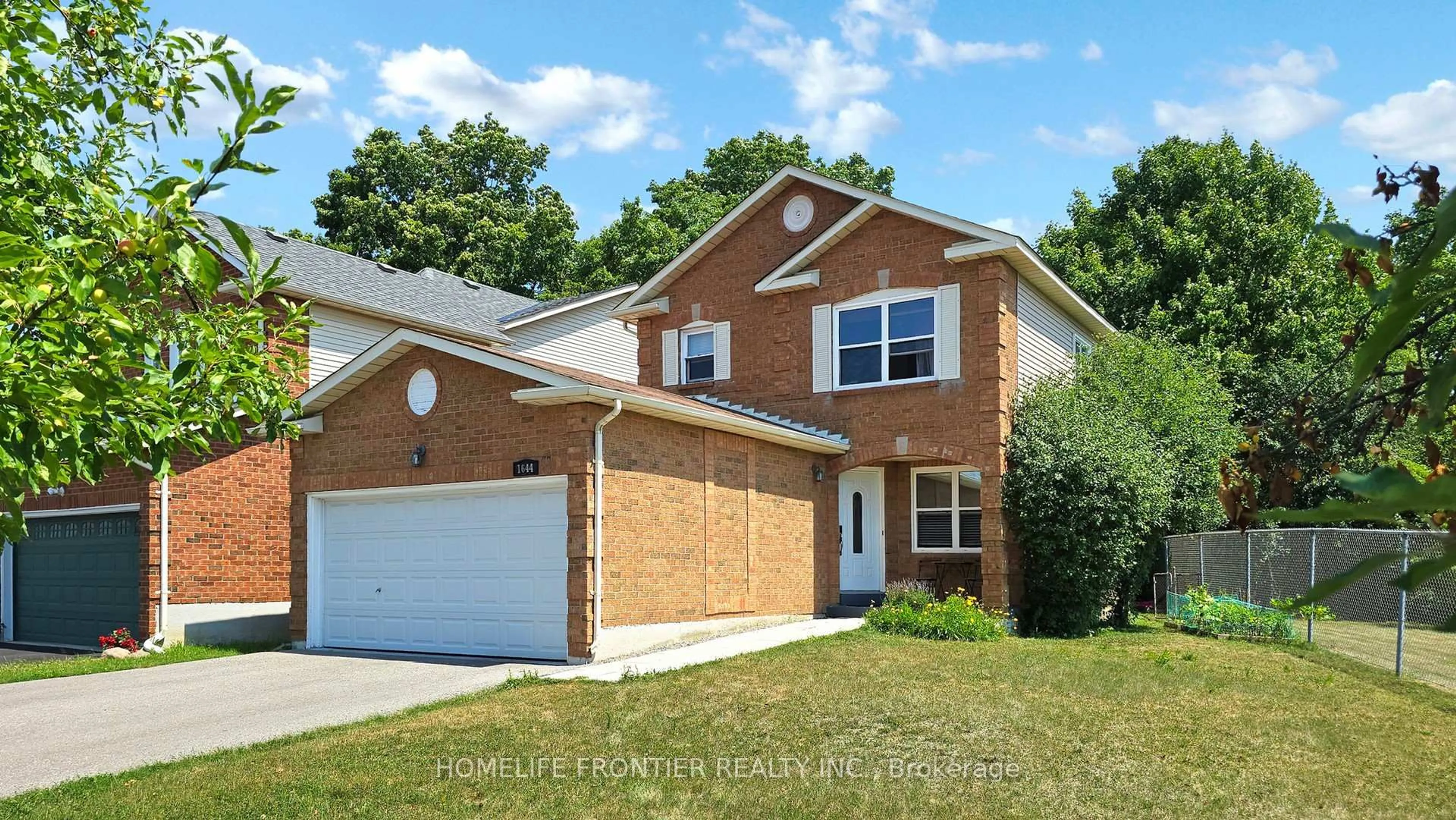 Home with brick exterior material, street for 1644 Holly Hedge Dr, Pickering Ontario L1X 2G2